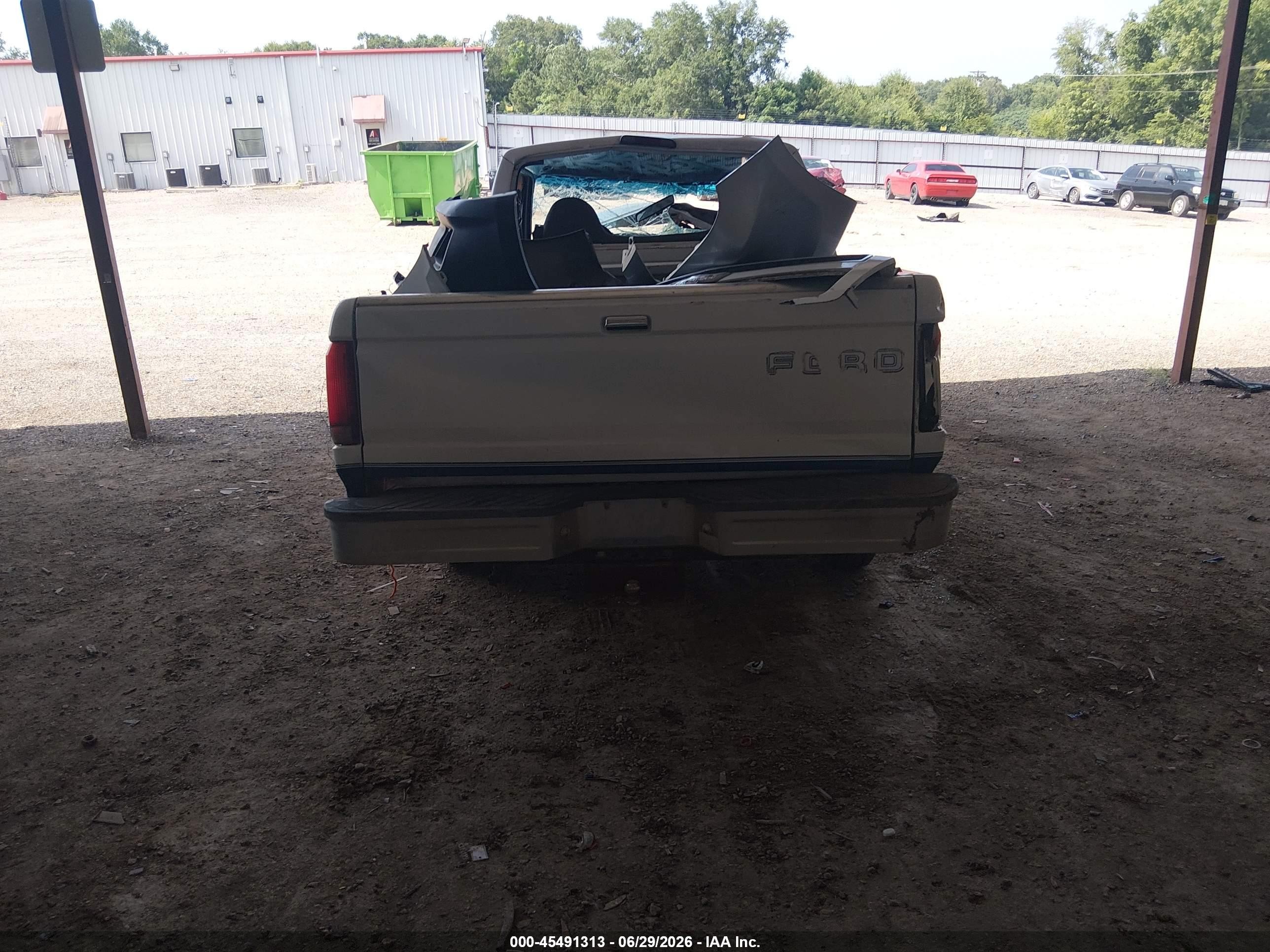 1996 Ford F150   White vin: 1FTEF15Y7TNA18673