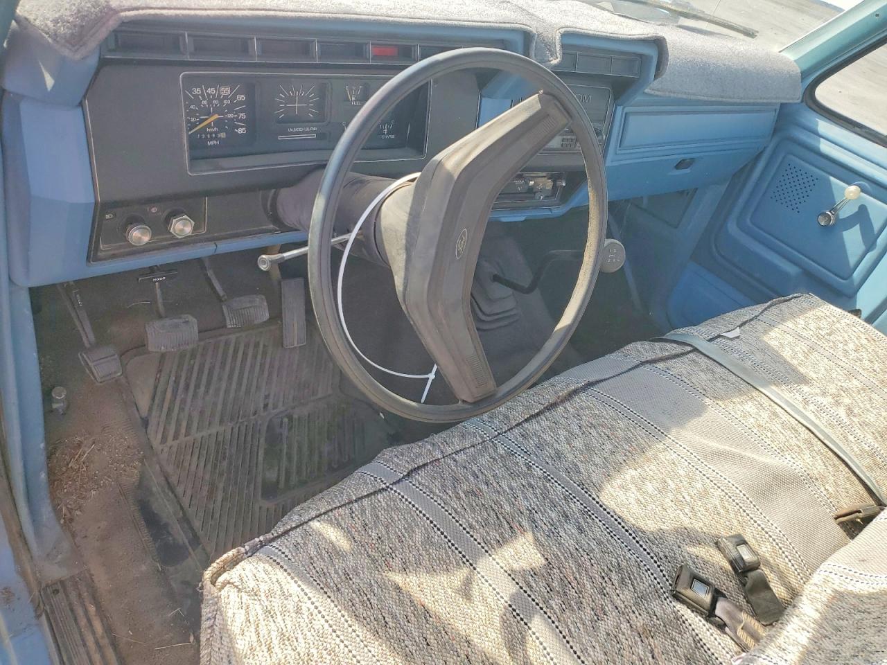 1981 Ford F250 Blue vin: 1FTEF25EXBPA79305