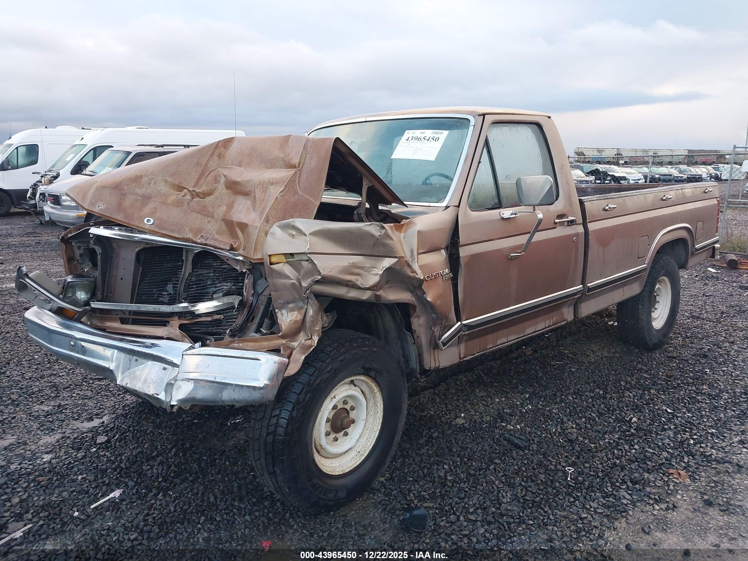 1981 Ford F250   Brown vin: 1FTEF25G4BRA12172