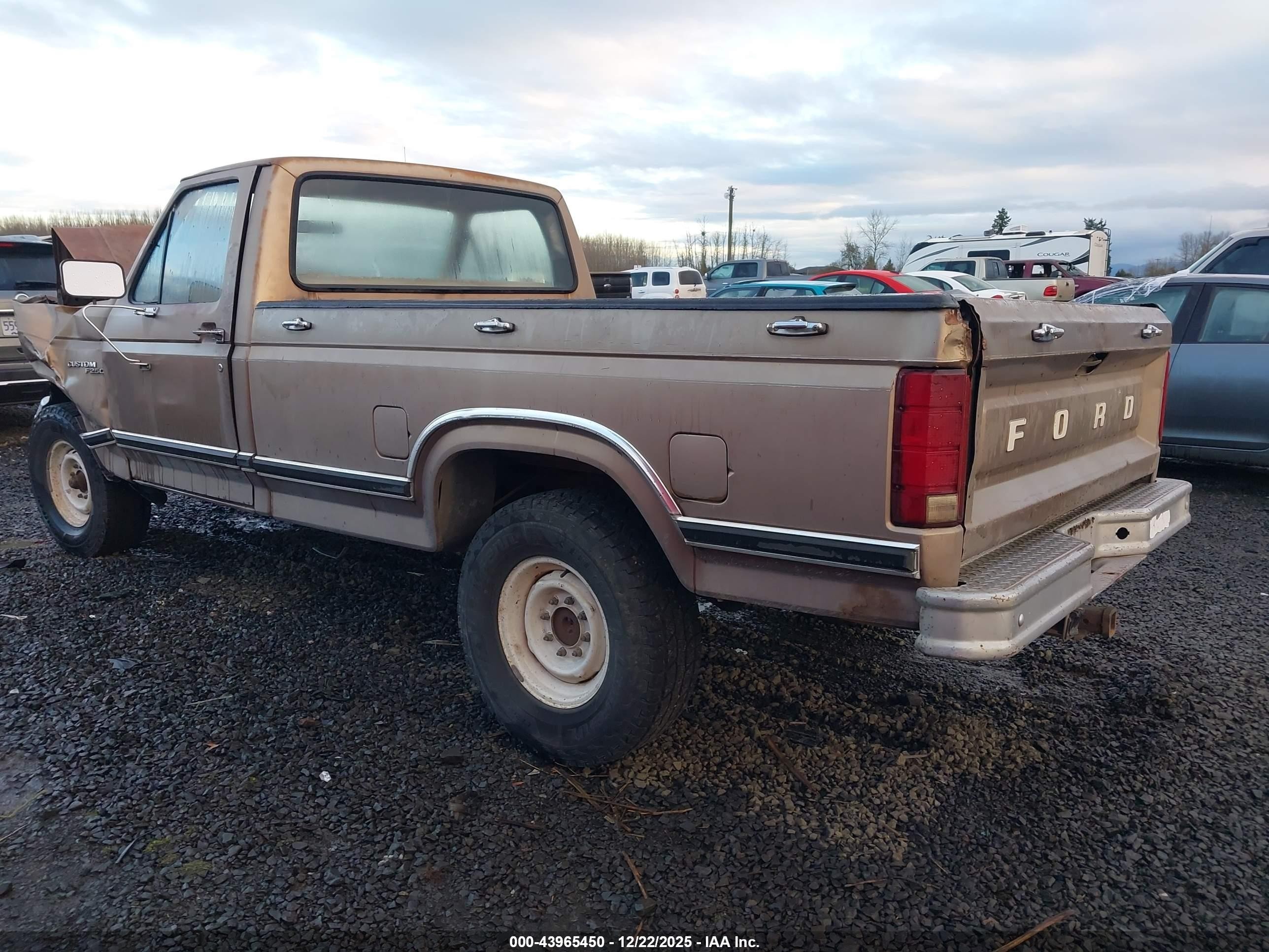 1981 Ford F250   Brown vin: 1FTEF25G4BRA12172