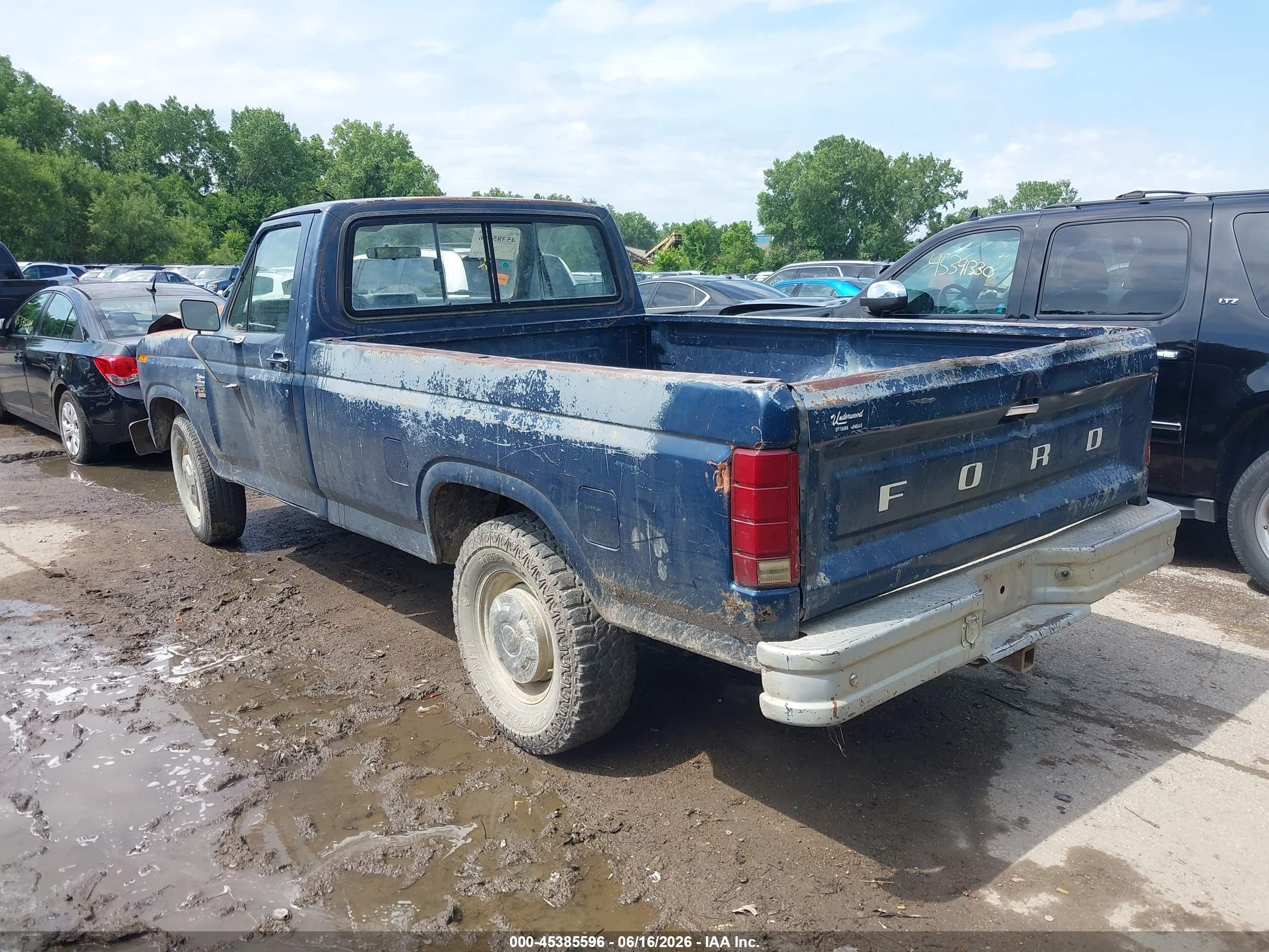 1986 Ford F250   Blue vin: 1FTEF25H1GKB40717