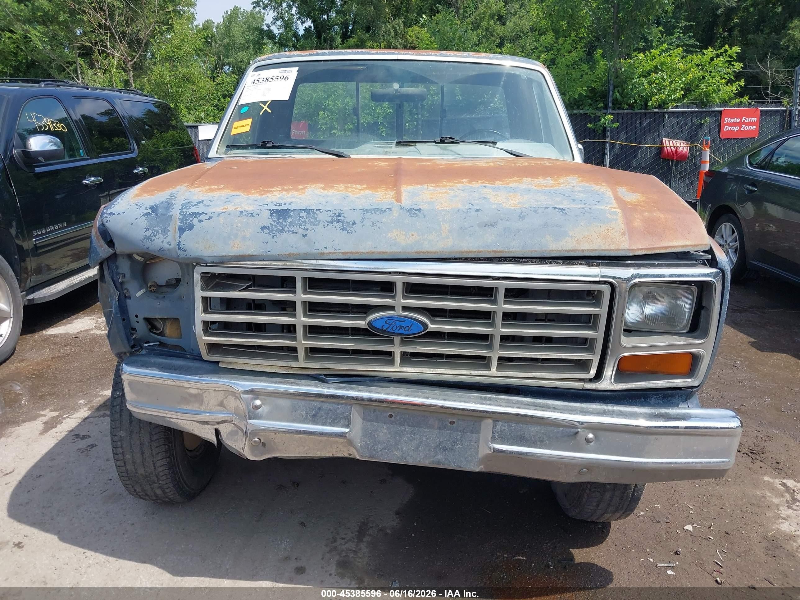 1986 Ford F250   Blue vin: 1FTEF25H1GKB40717