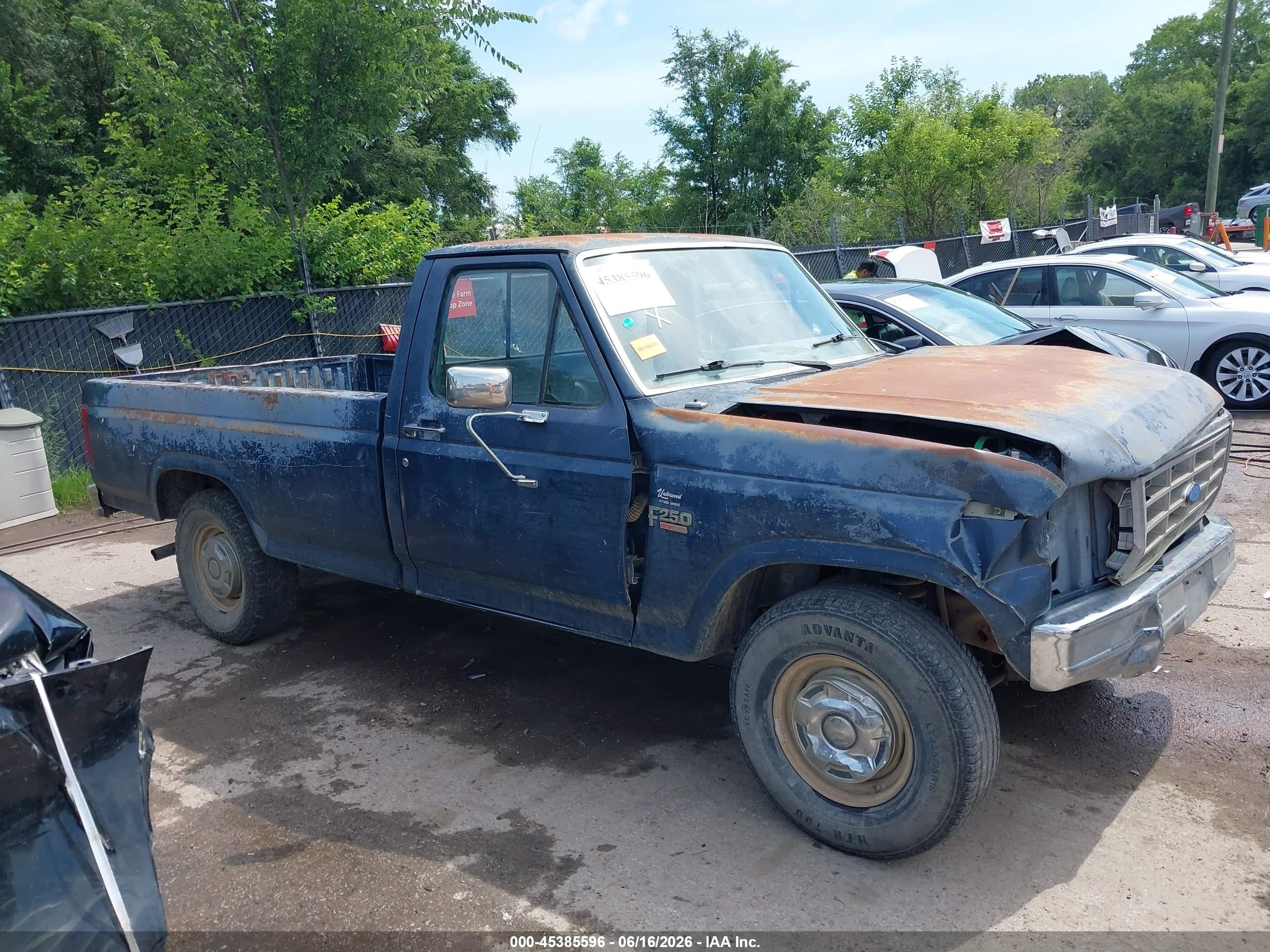 1986 Ford F250   Blue vin: 1FTEF25H1GKB40717