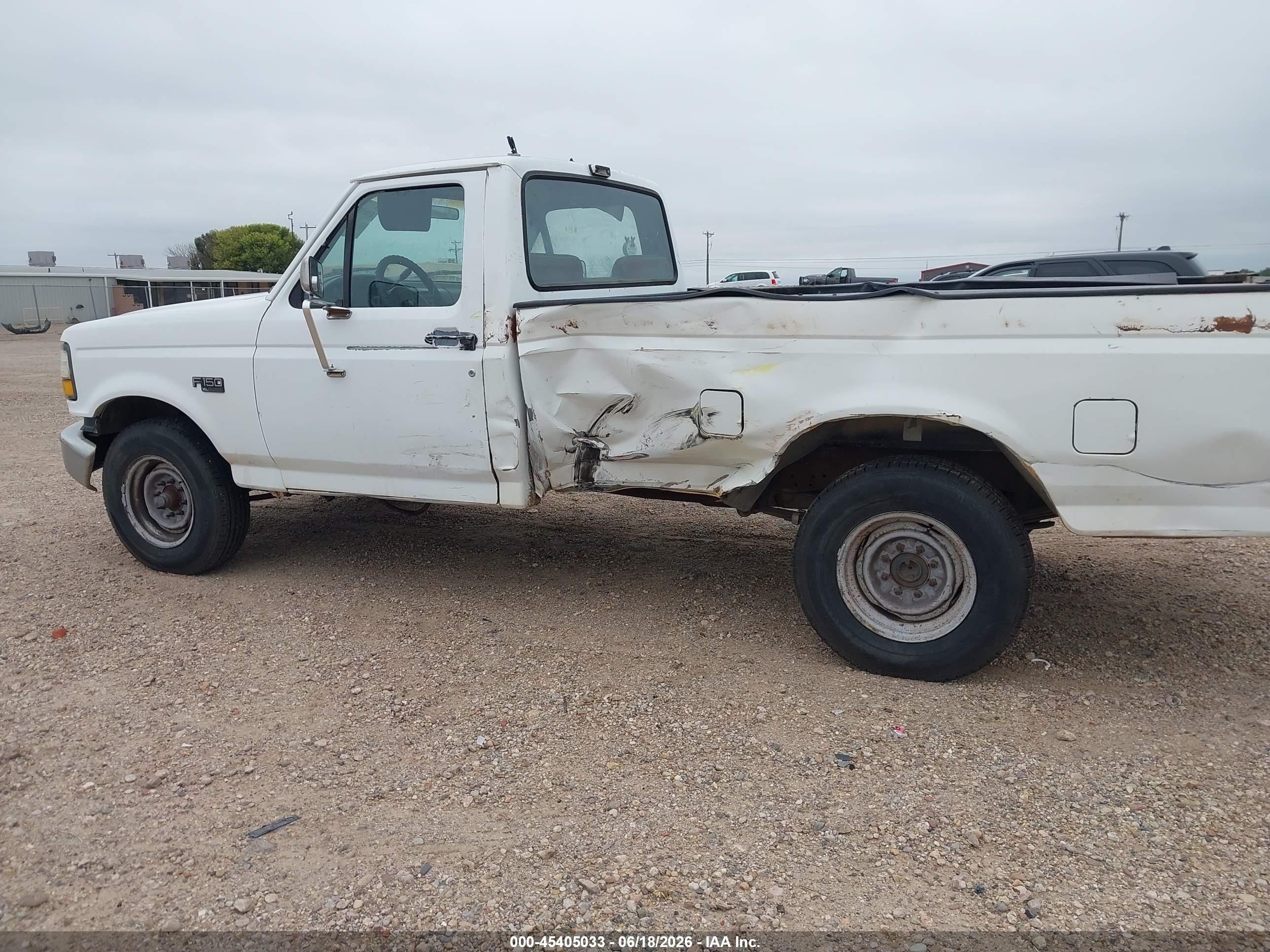 1993 Ford F250   White vin: 1FTEF25N2PLA83489