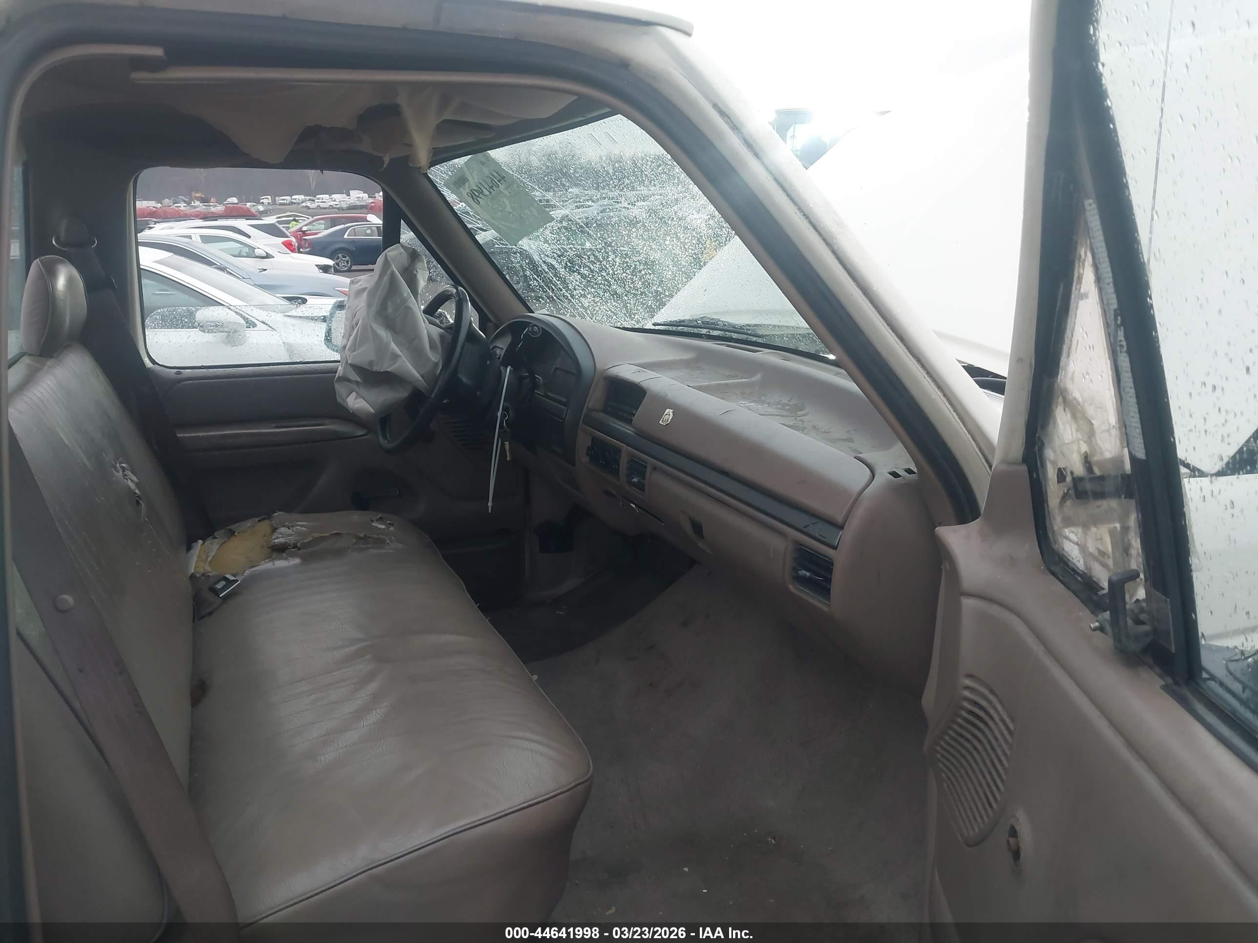 1995 Ford F250   Кремовый vin: 1FTEF25Y2SNB31452