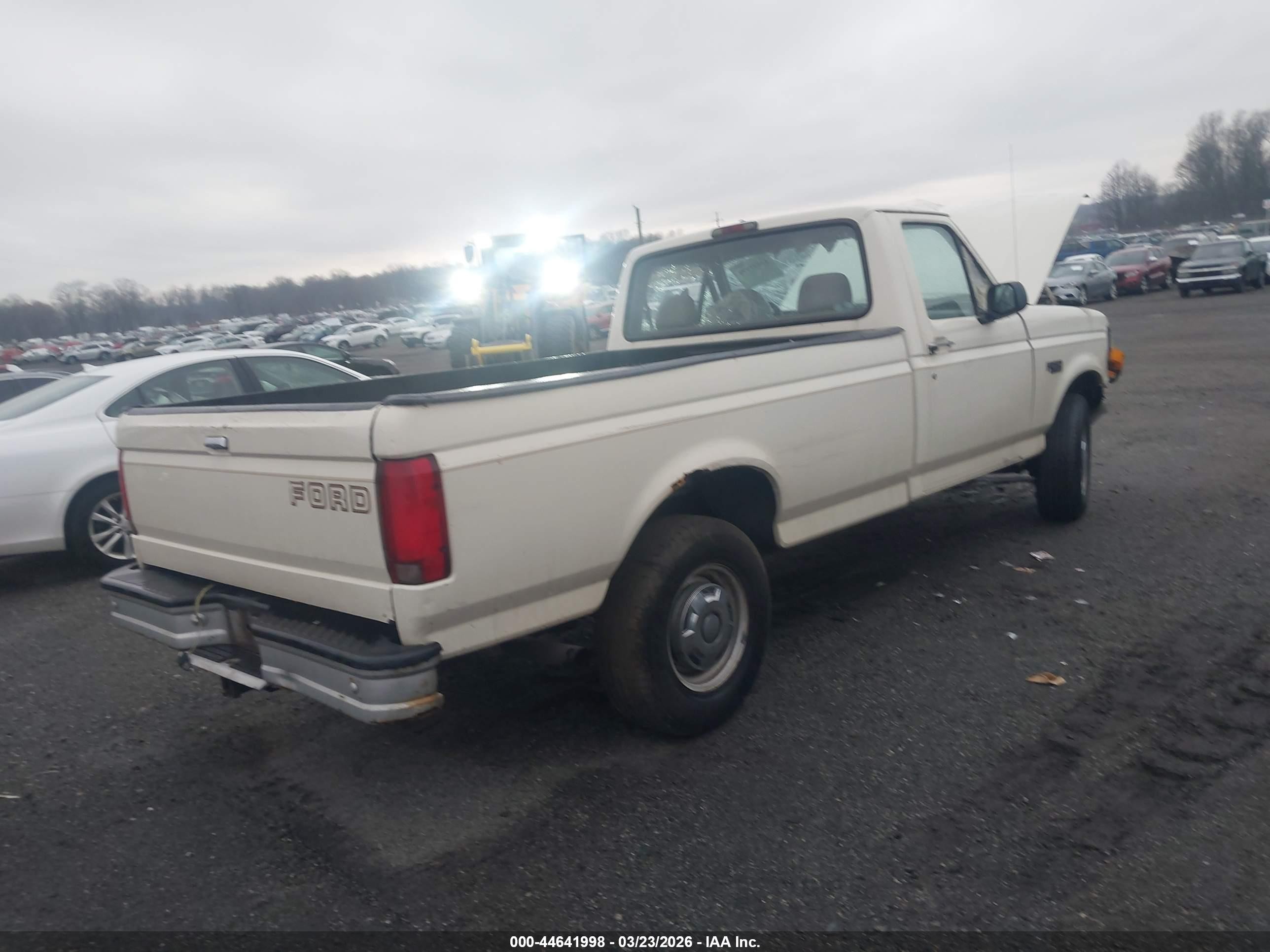 1995 Ford F250   Кремовый vin: 1FTEF25Y2SNB31452