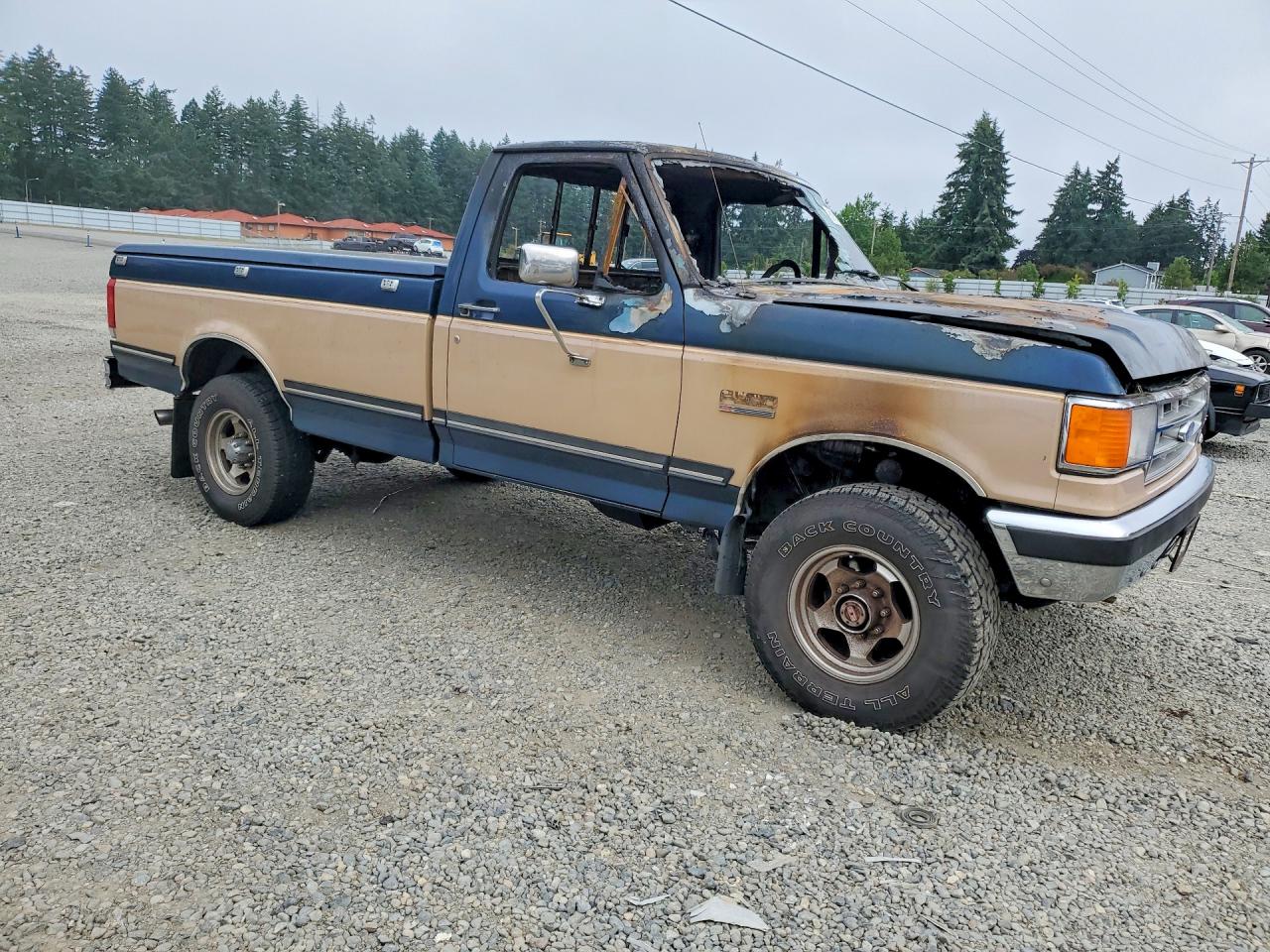 1987 Ford F250 Two Tone vin: 1FTEF26N5HPB29549
