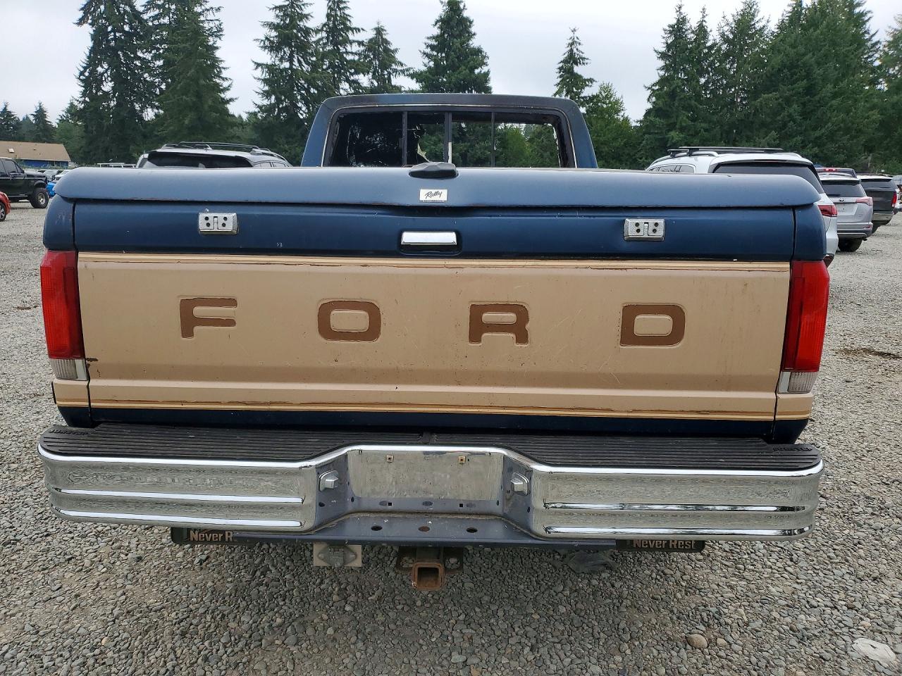 1987 Ford F250 Two Tone vin: 1FTEF26N5HPB29549