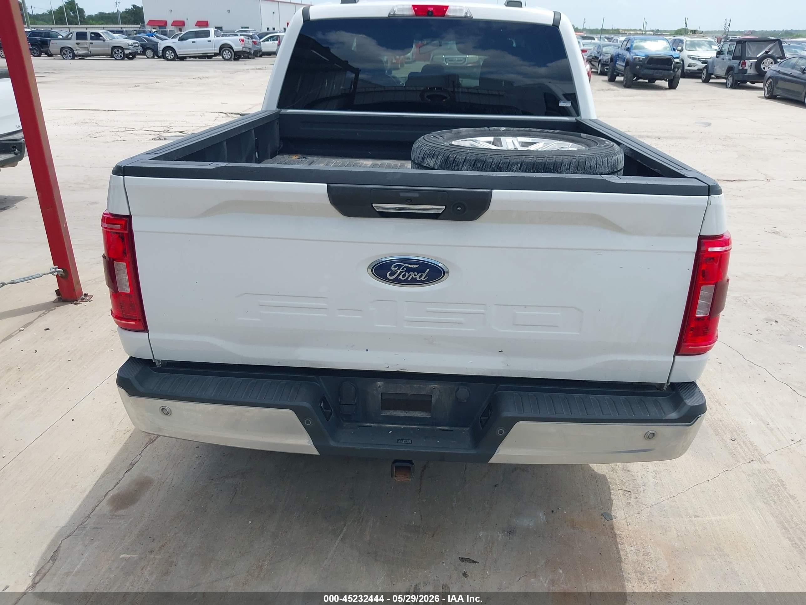 2022 Ford F-150 Xlt Белый vin: 1FTEW1C58NKE19016