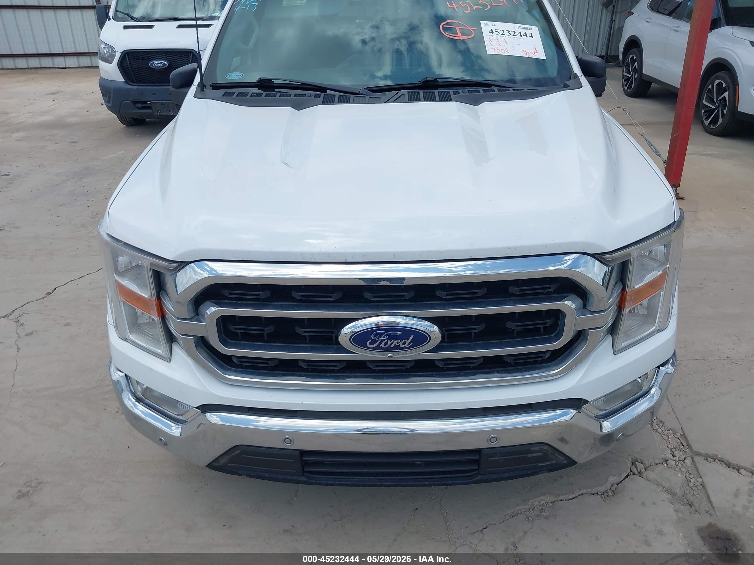 2022 Ford F-150 Xlt Белый vin: 1FTEW1C58NKE19016