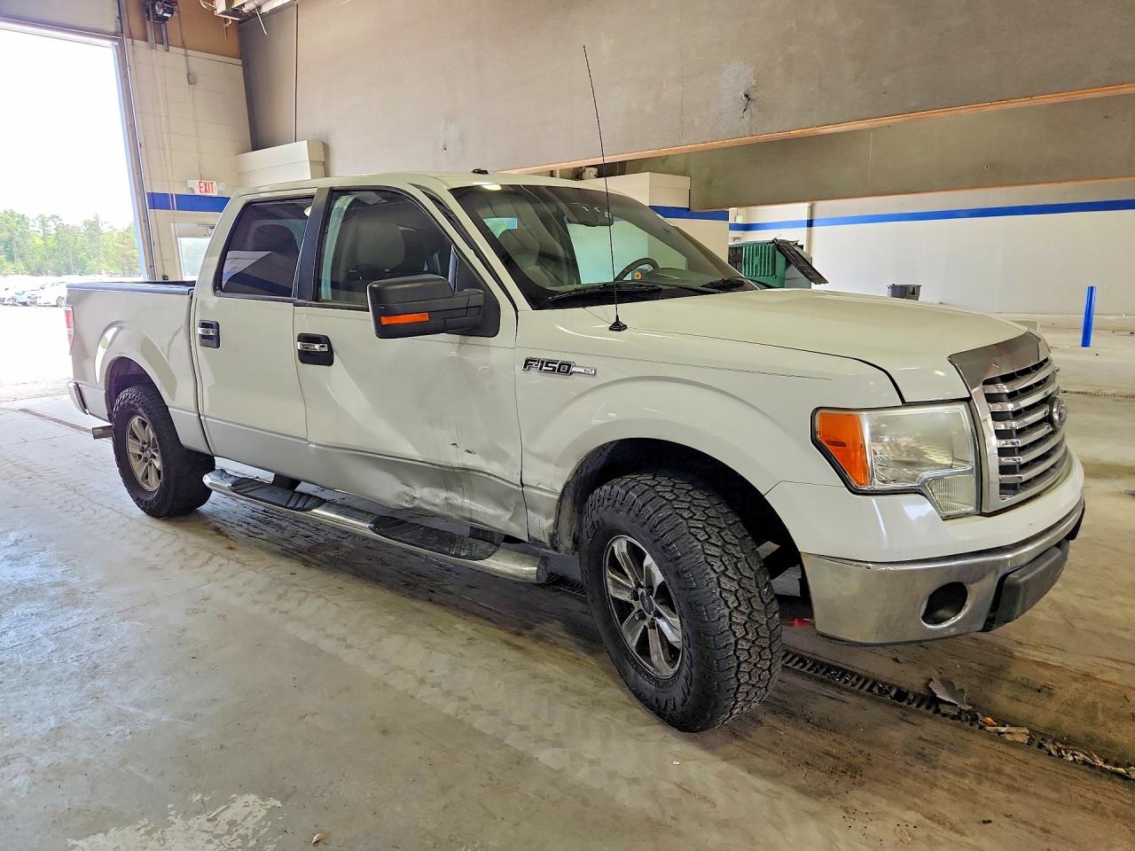 2010 Ford F150 Supercrew White vin: 1FTEW1C80AFA98537