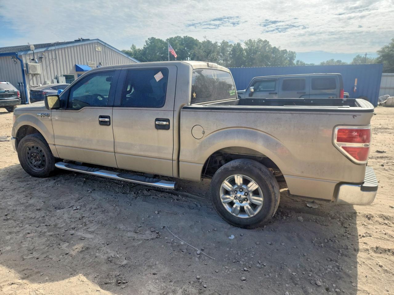 2010 Ford F150 Supercrew Gold vin: 1FTEW1C82AKA27587