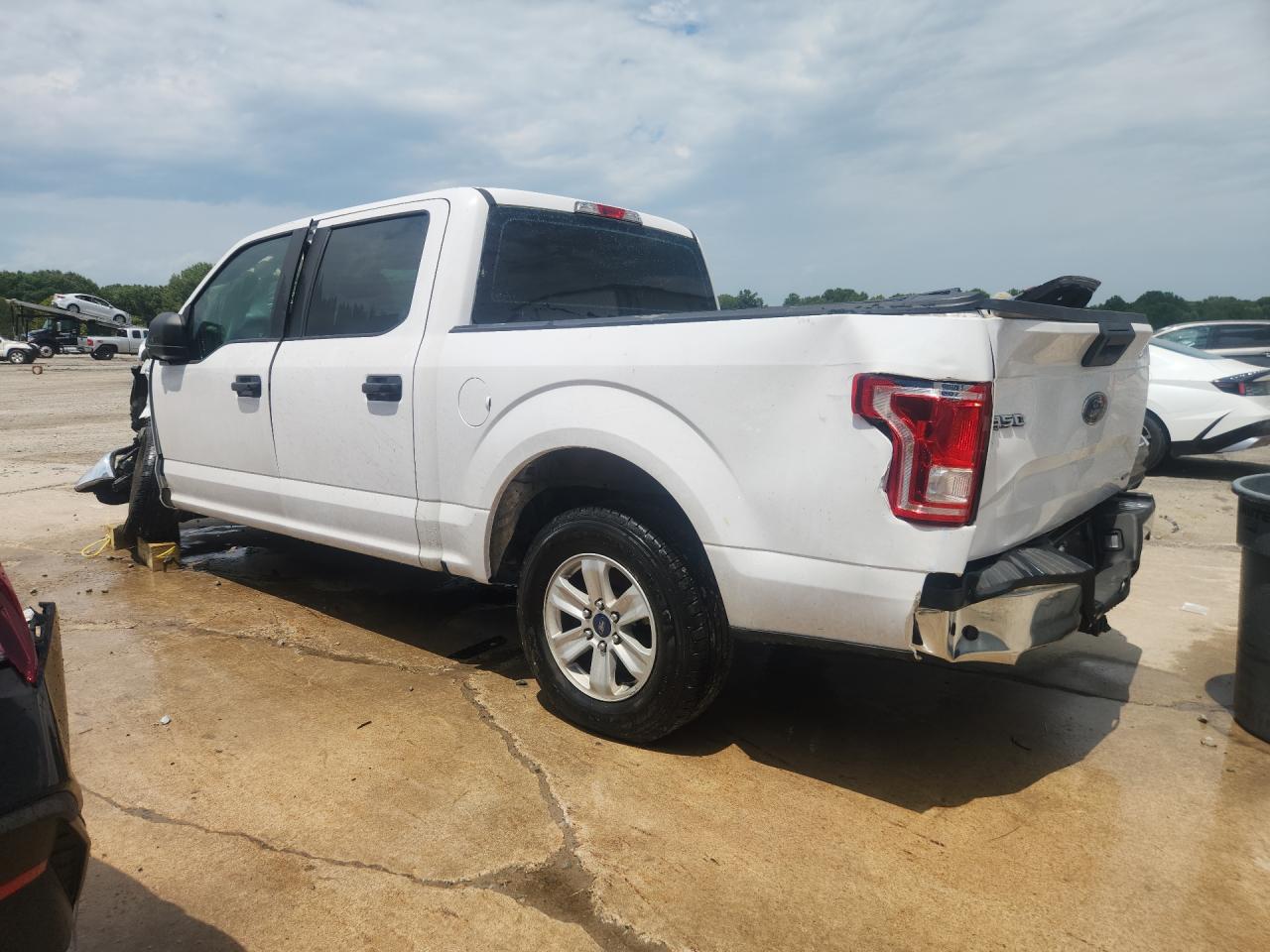2015 Ford F150 Supercrew Белый vin: 1FTEW1C83FKF08455 Damage: Left Front Door, Misaligned, Repair Required
