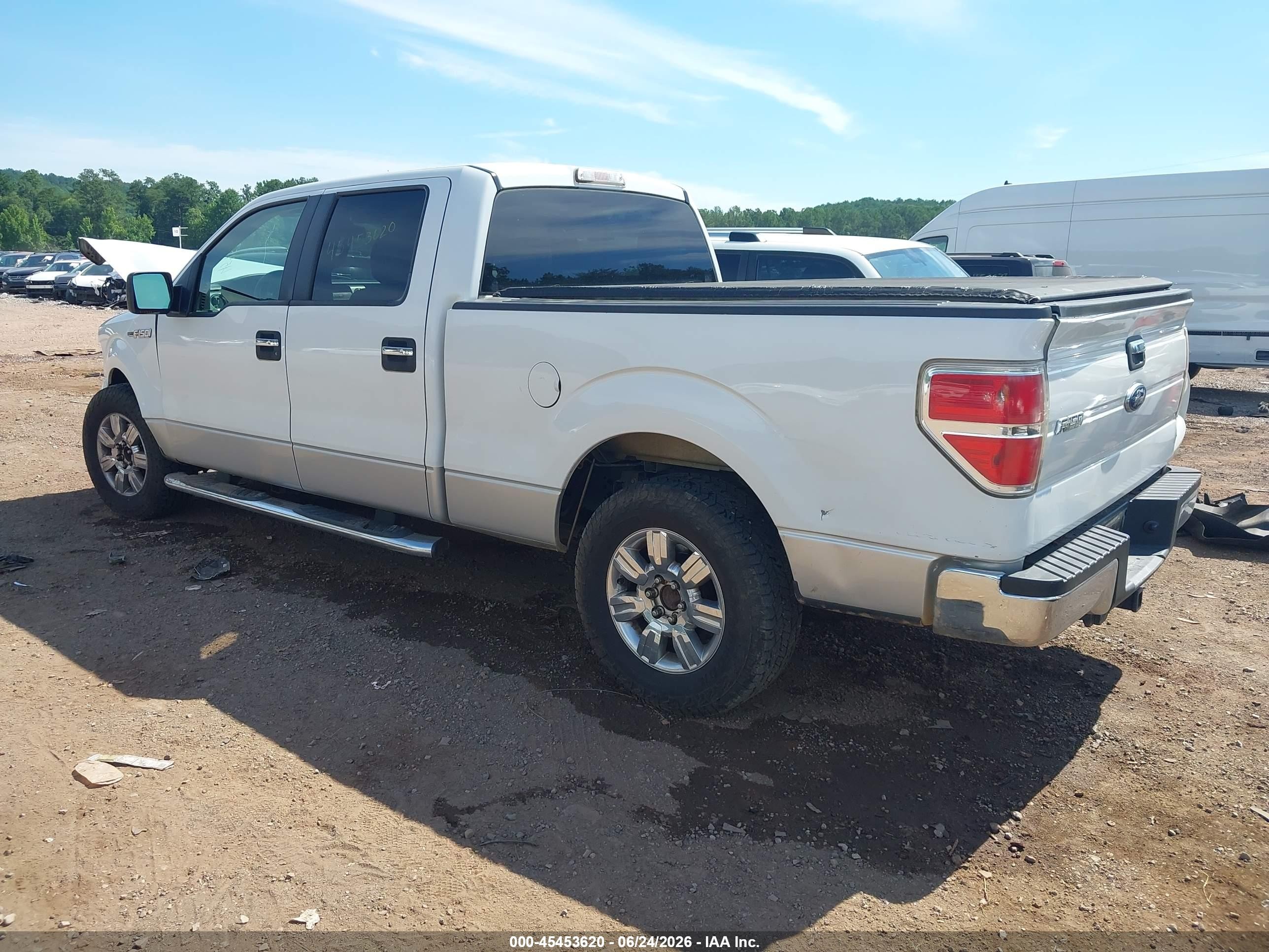 2010 Ford F-150 Xlt White vin: 1FTEW1C84AFC87918