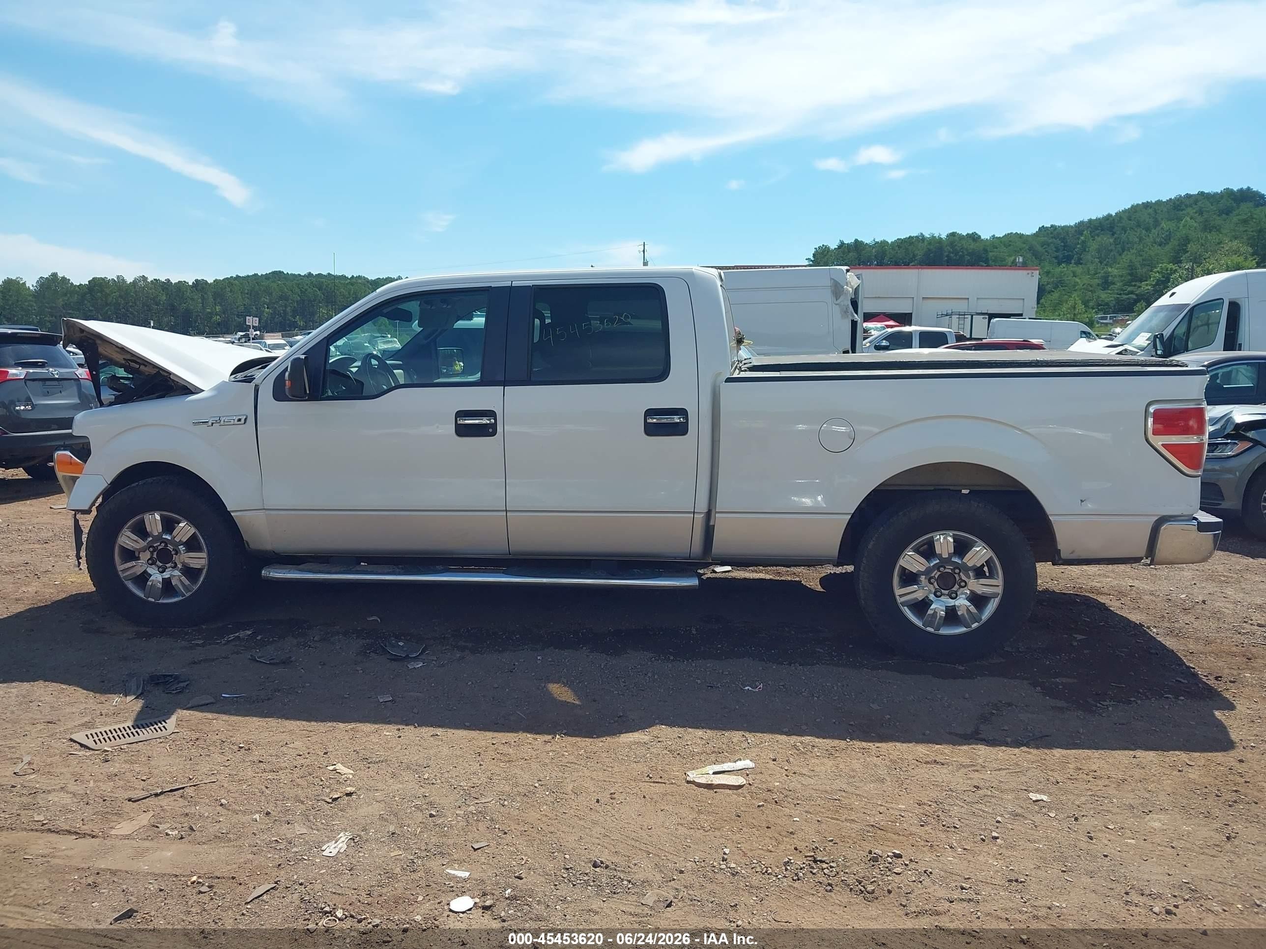 2010 Ford F-150 Xlt White vin: 1FTEW1C84AFC87918