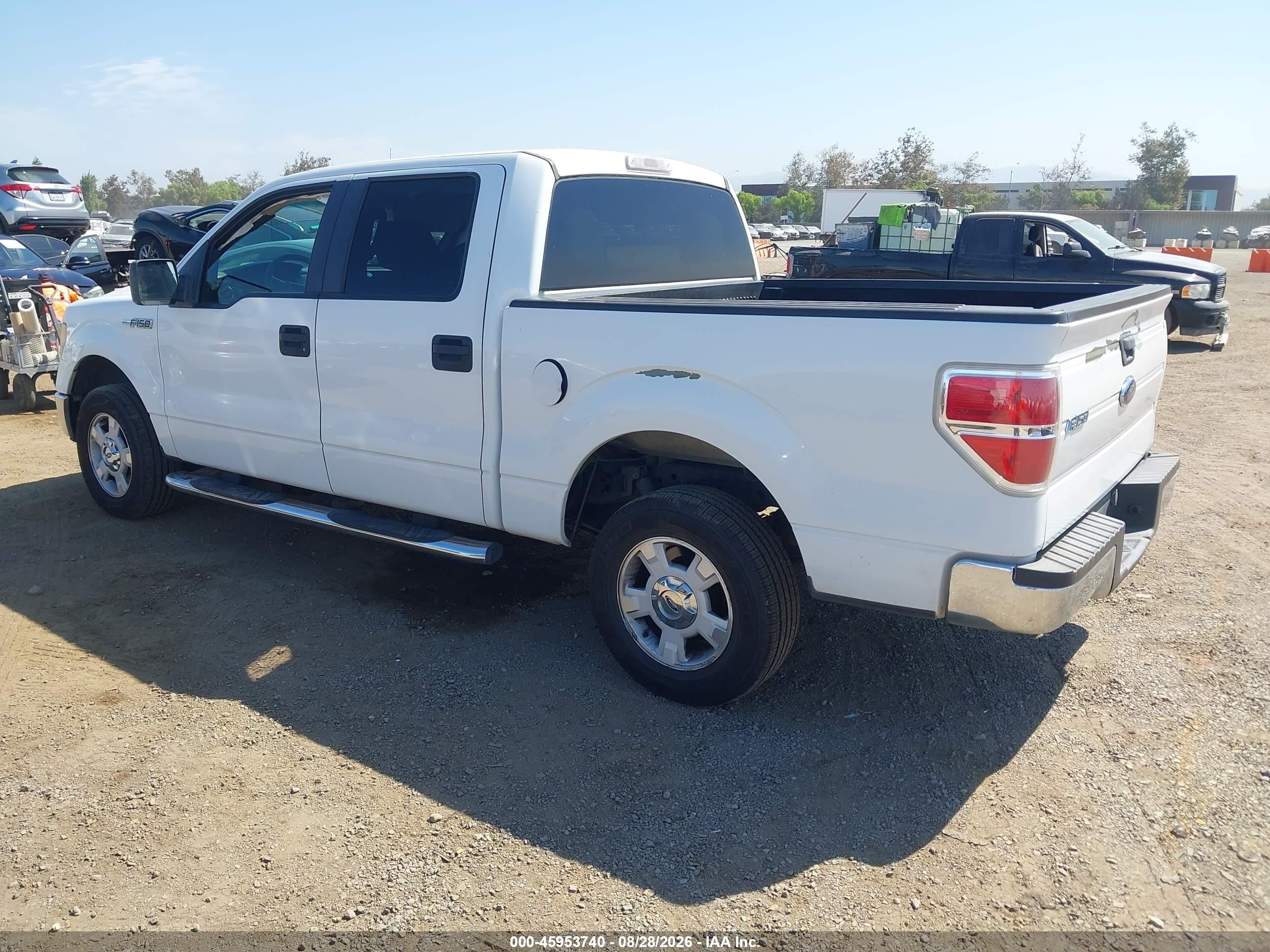 2010 Ford F-150 Xlt Белый vin: 1FTEW1C85AKA48692