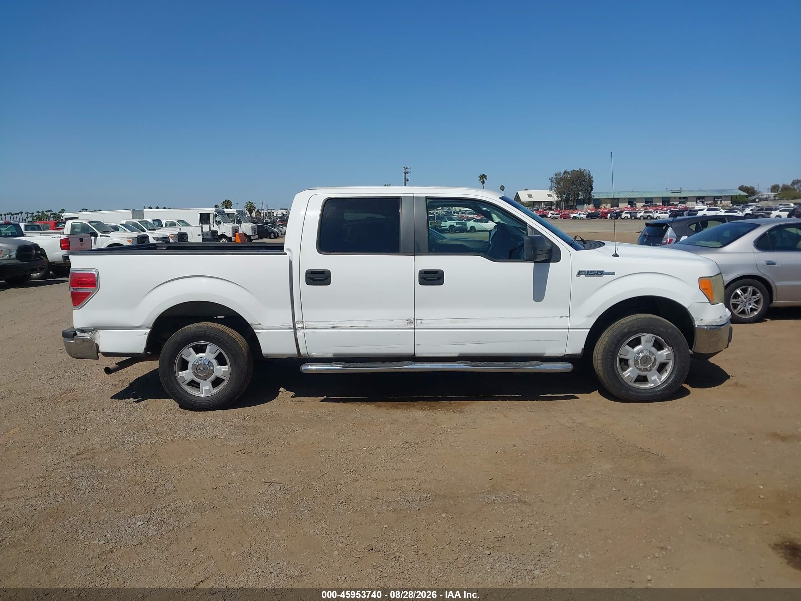 2010 Ford F-150 Xlt Белый vin: 1FTEW1C85AKA48692