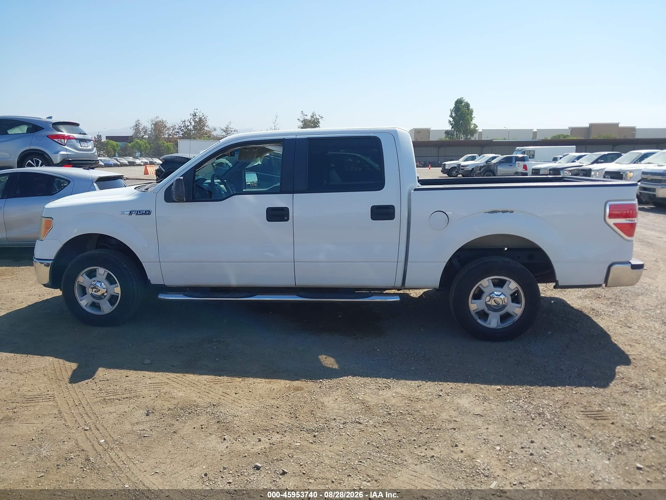2010 Ford F-150 Xlt Белый vin: 1FTEW1C85AKA48692