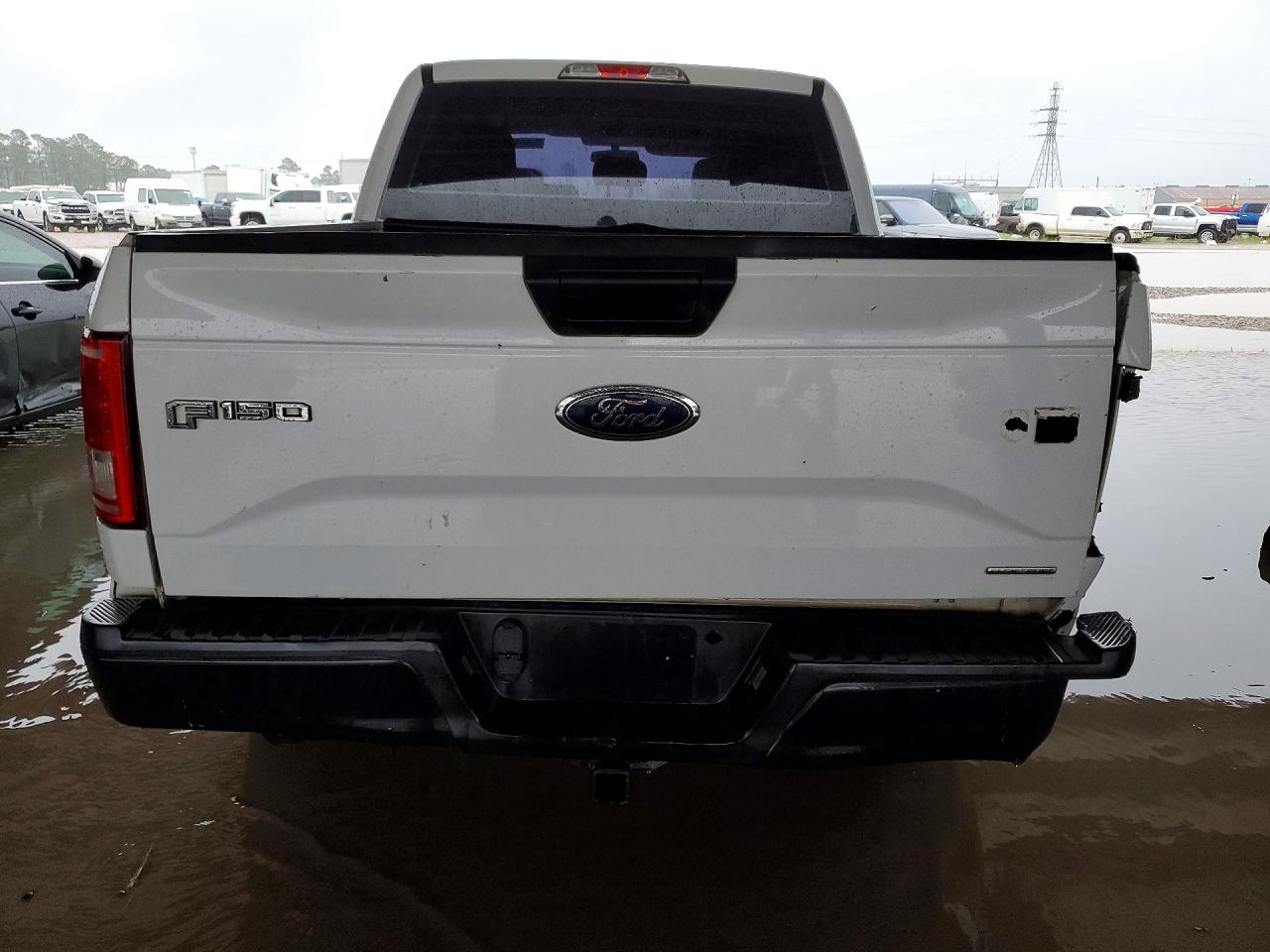 2015 Ford F150 Supercrew White vin: 1FTEW1C85FKF07629