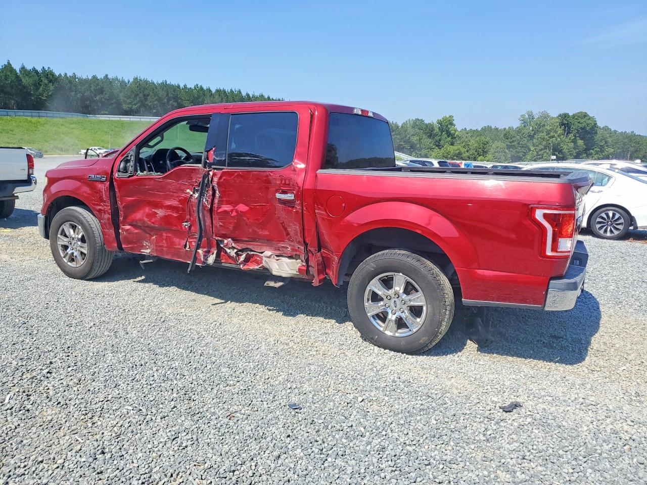 2015 Ford F150 Supercrew Red vin: 1FTEW1C8XFFC87557