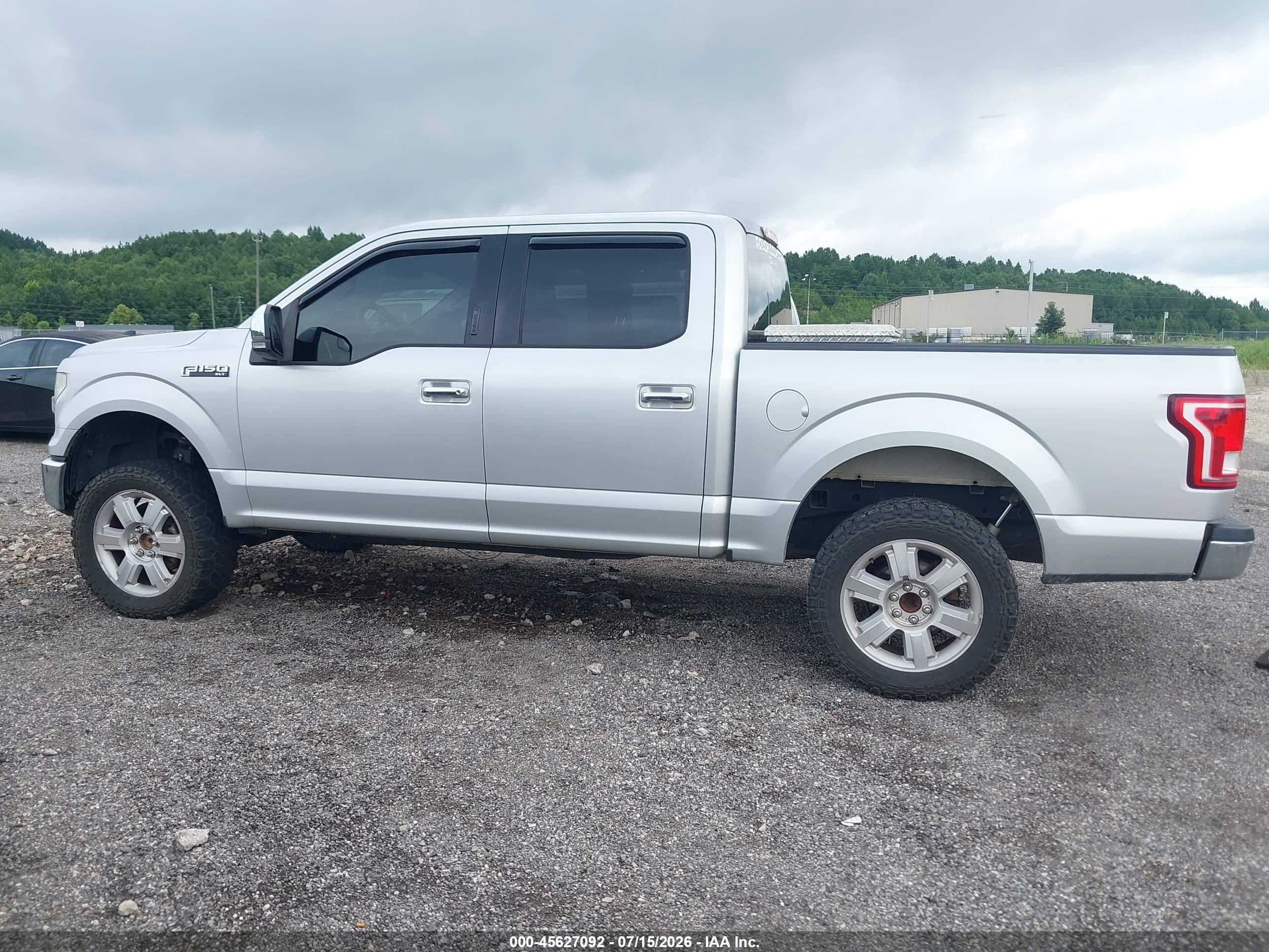 2015 Ford F-150 Xlt Silver vin: 1FTEW1C8XFFD02719