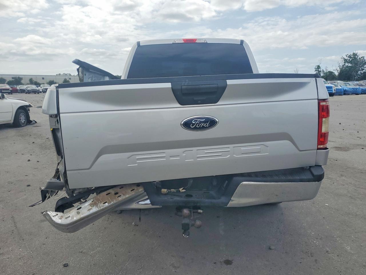 2018 Ford F150 Supercrew Silver vin: 1FTEW1CB0JFC47489