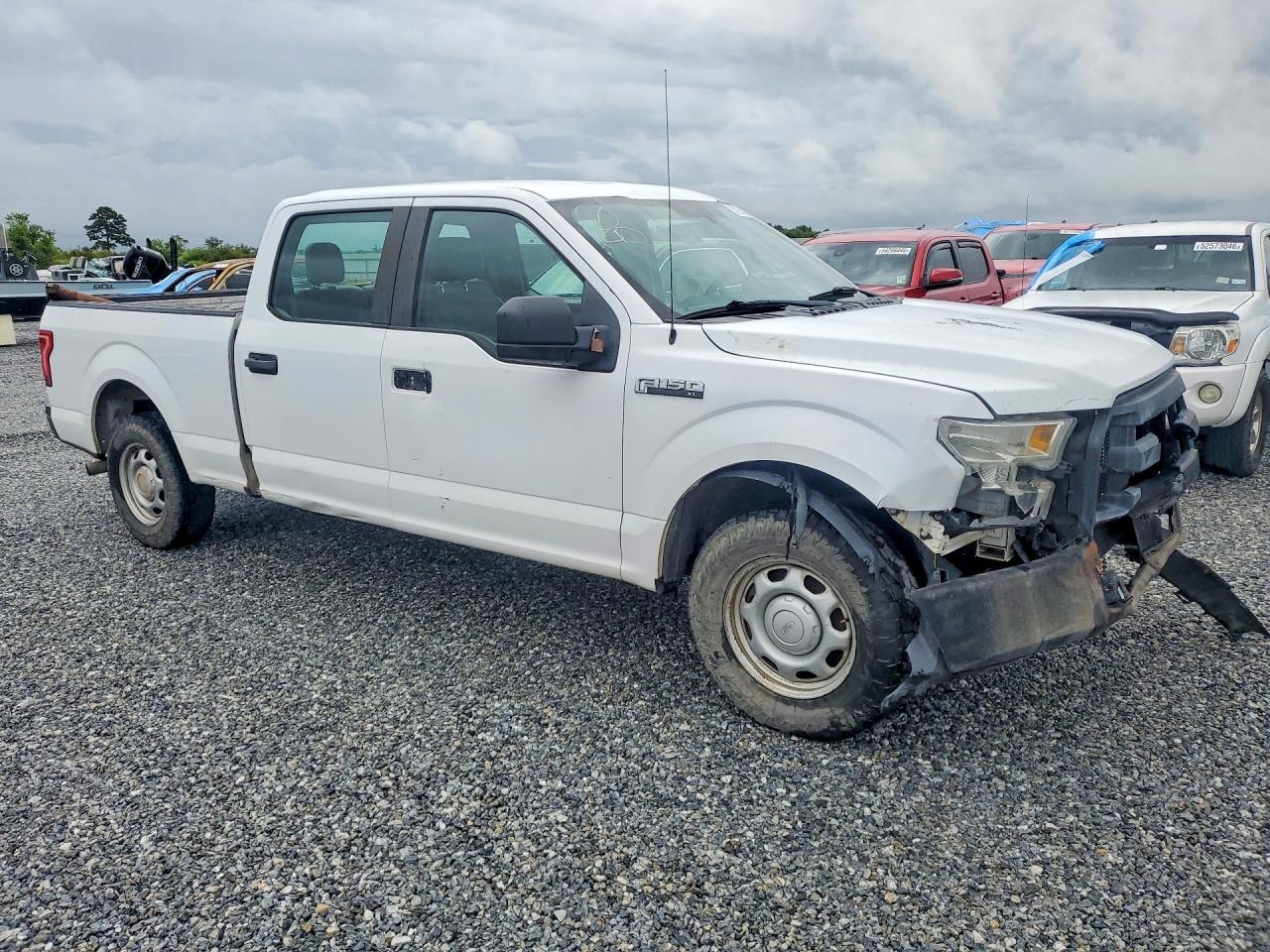 2015 Ford F150 Supercrew White vin: 1FTEW1CF4FKD30098