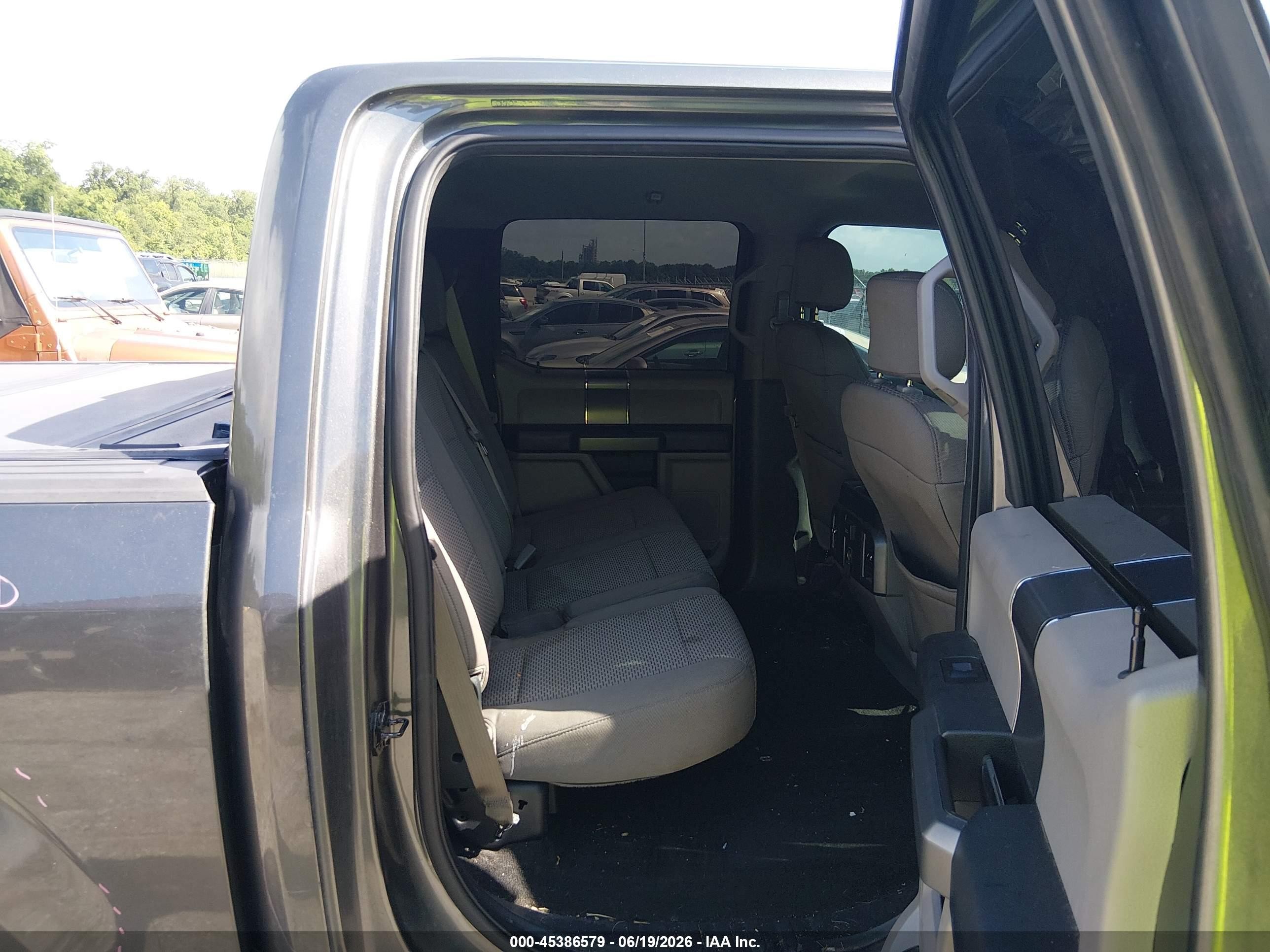 2015 Ford F-150 Xlt Серый vin: 1FTEW1CF4FKD32644