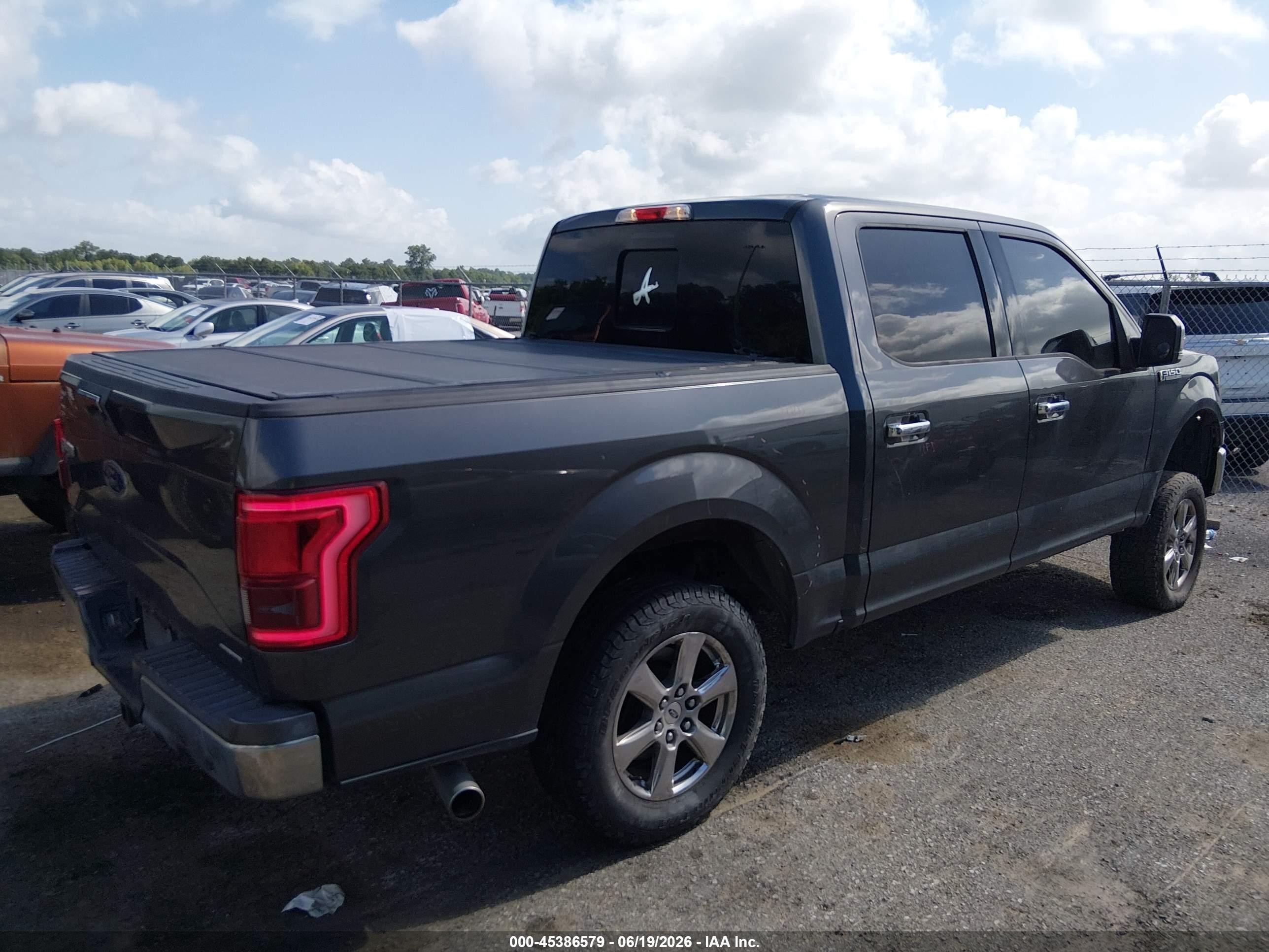 2015 Ford F-150 Xlt Серый vin: 1FTEW1CF4FKD32644