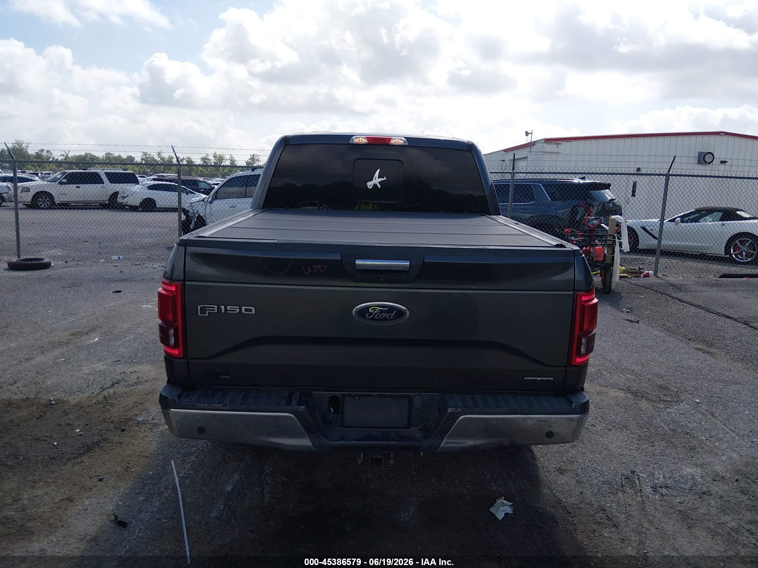 2015 Ford F-150 Xlt Серый vin: 1FTEW1CF4FKD32644