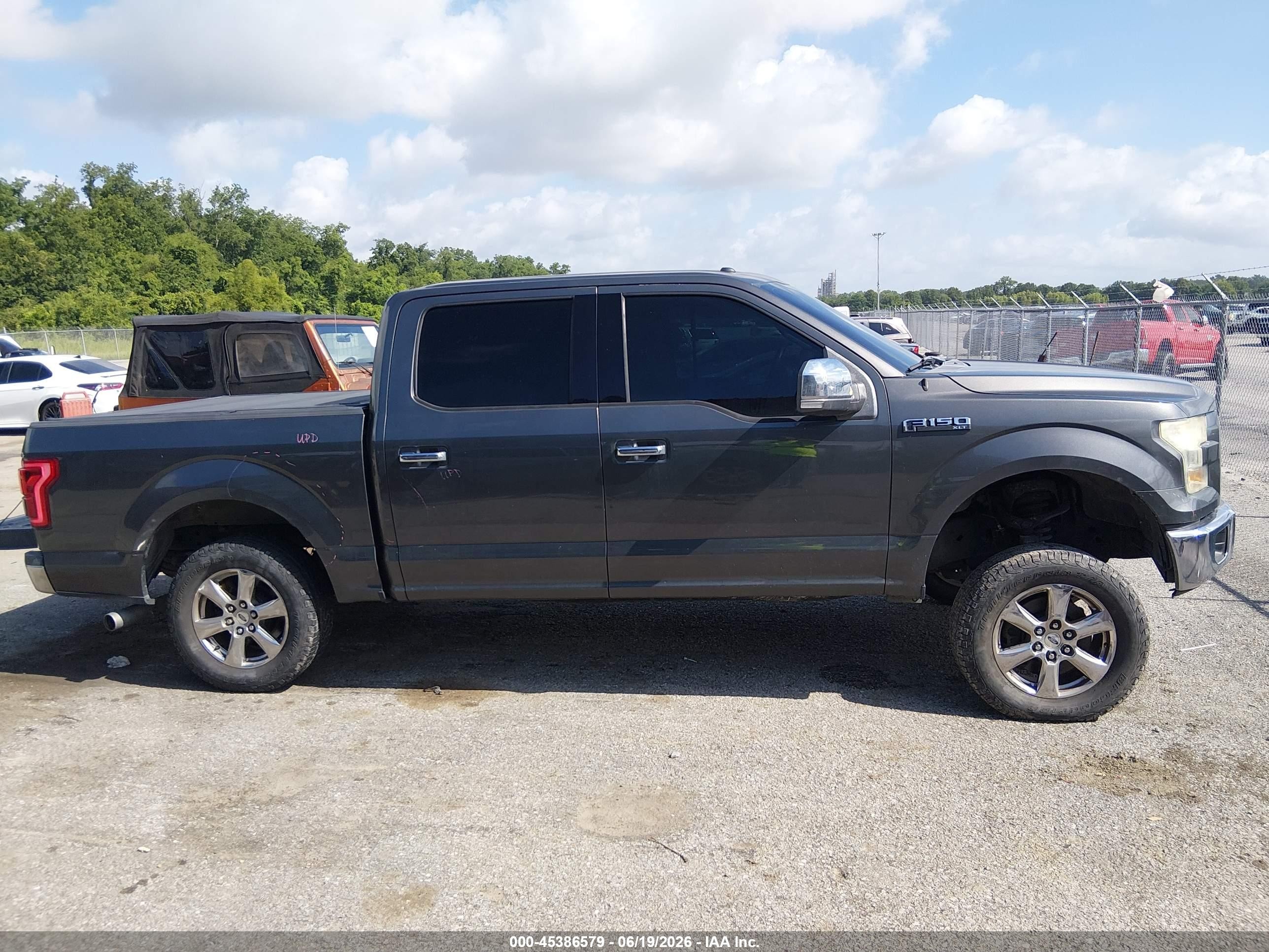 2015 Ford F-150 Xlt Серый vin: 1FTEW1CF4FKD32644