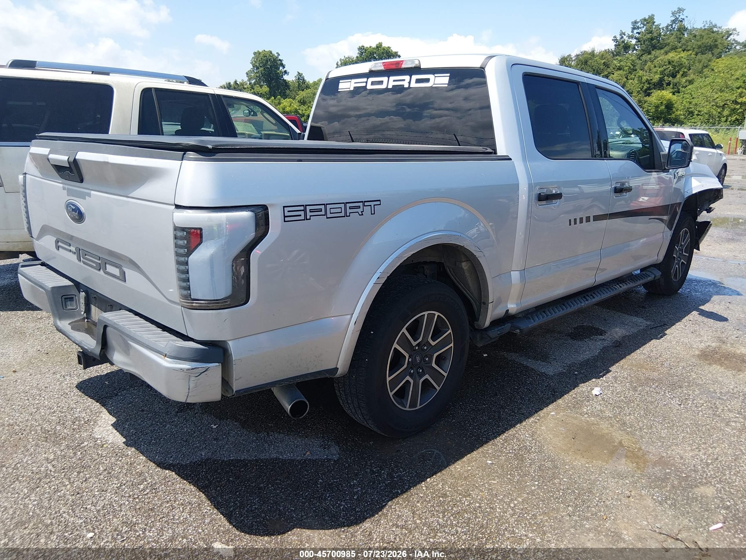 2015 Ford F-150 Xlt Silver vin: 1FTEW1CF4FKE07617