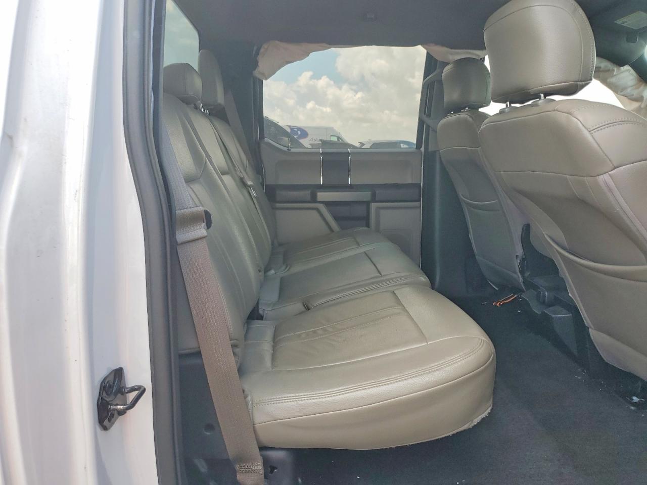 2015 Ford F 150 White vin: 1FTEW1CF5FFA30417