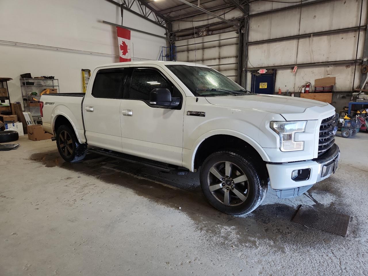 2015 Ford F150 Supercrew White vin: 1FTEW1CF5FFC98500 Damage: Right Front Fender, Multiple Scratches Heavy, 3