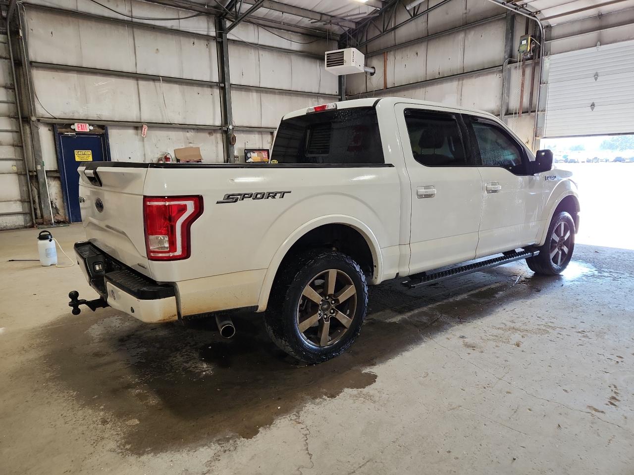 2015 Ford F150 Supercrew White vin: 1FTEW1CF5FFC98500 Damage: Right Bed Side, Multiple Scratches Heavy, 3