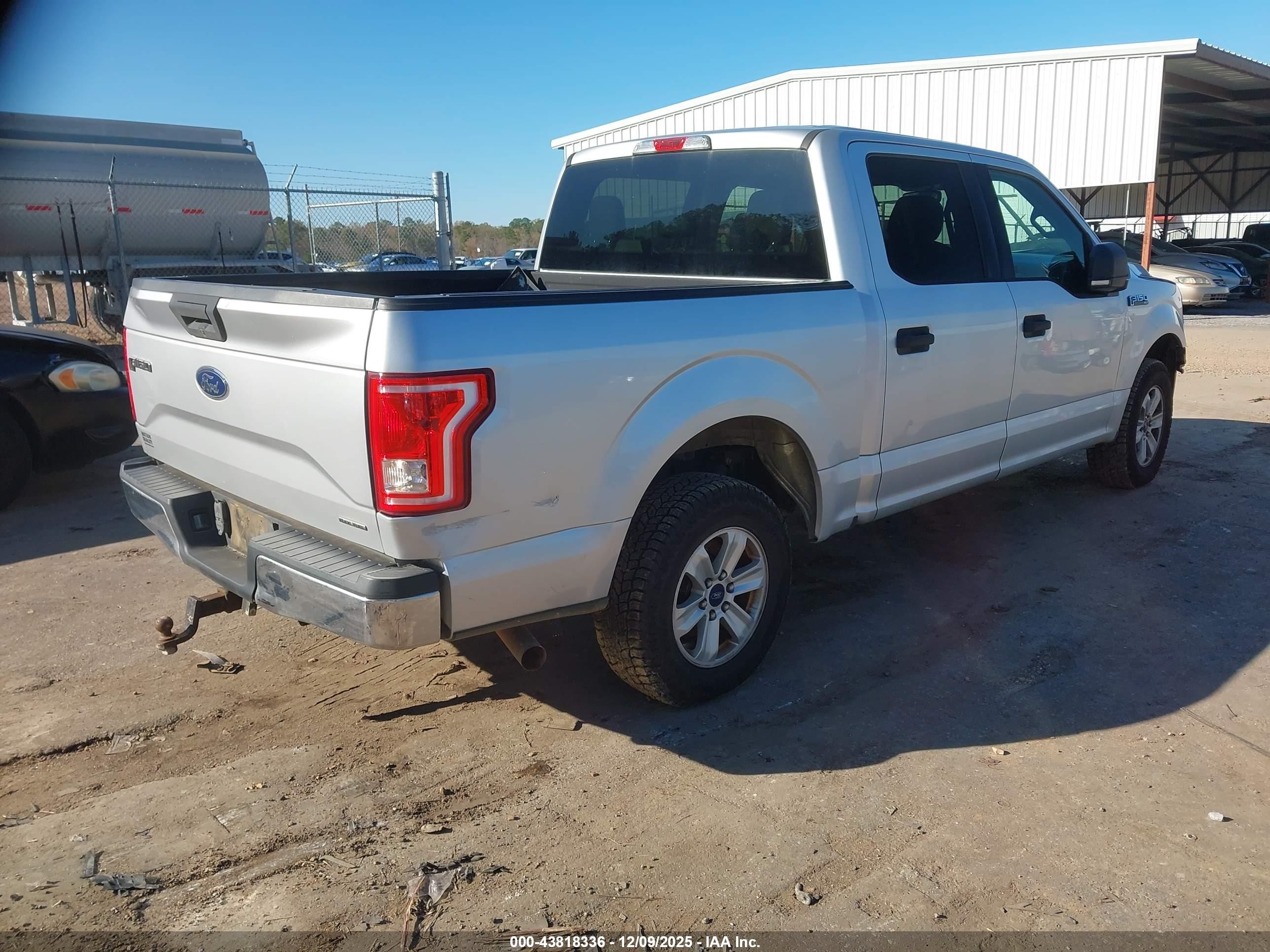 2015 Ford F-150 Xlt Silver vin: 1FTEW1CF7FFC58337