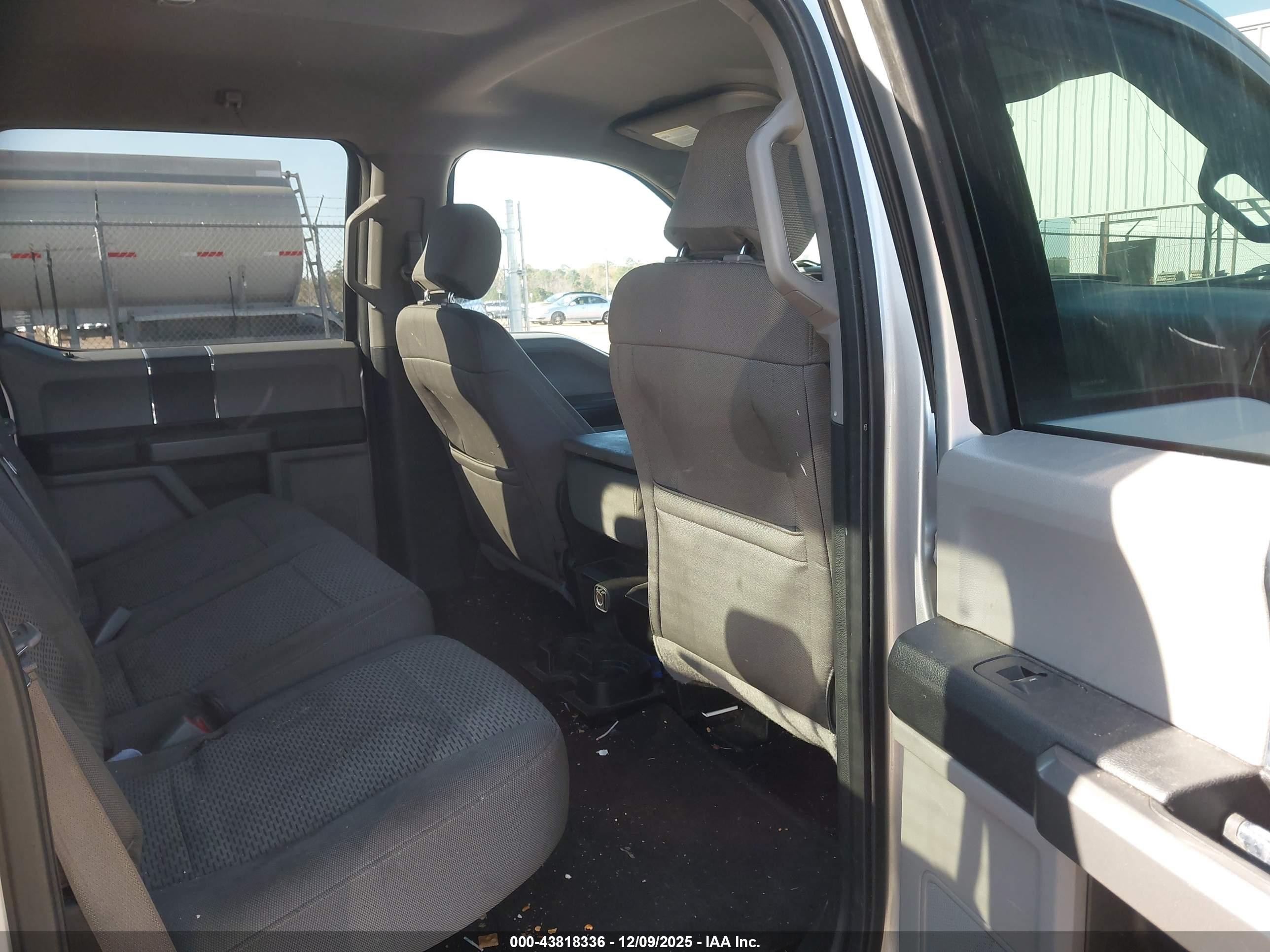 2015 Ford F-150 Xlt Silver vin: 1FTEW1CF7FFC58337