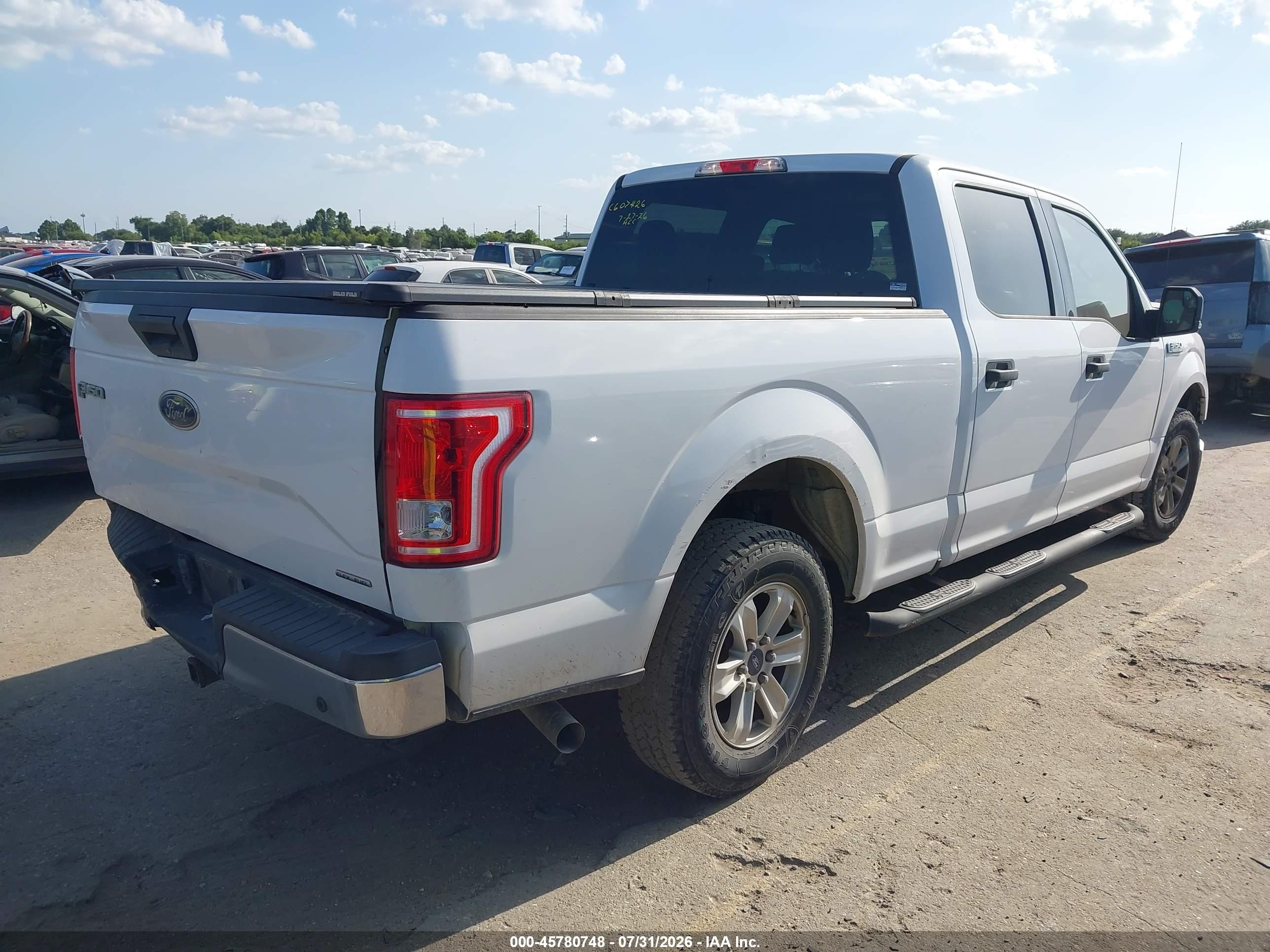 2015 Ford F-150 Xlt White vin: 1FTEW1CF7FKF08585