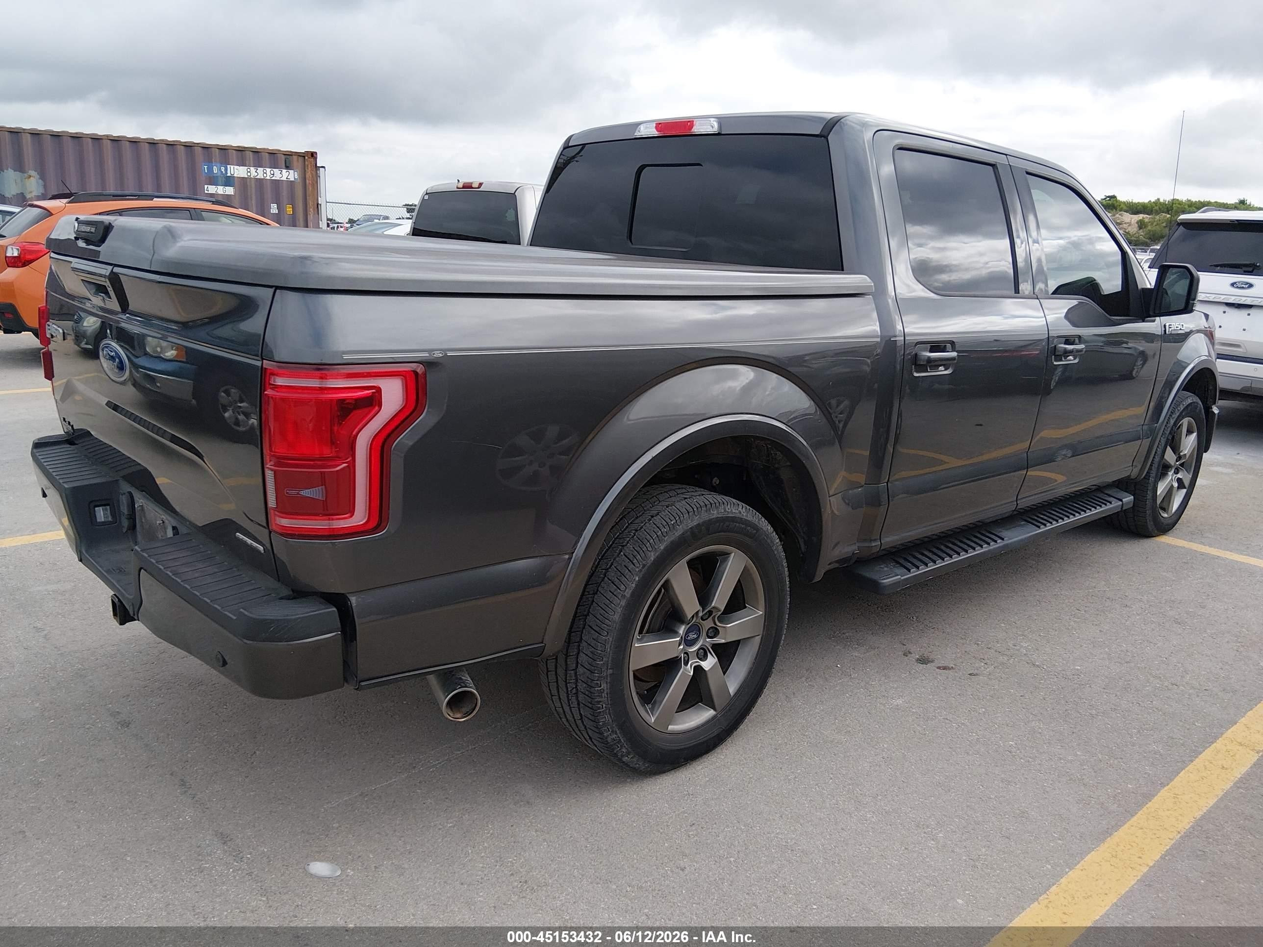 2015 Ford F-150 Lariat Gray vin: 1FTEW1CF8FFB33282