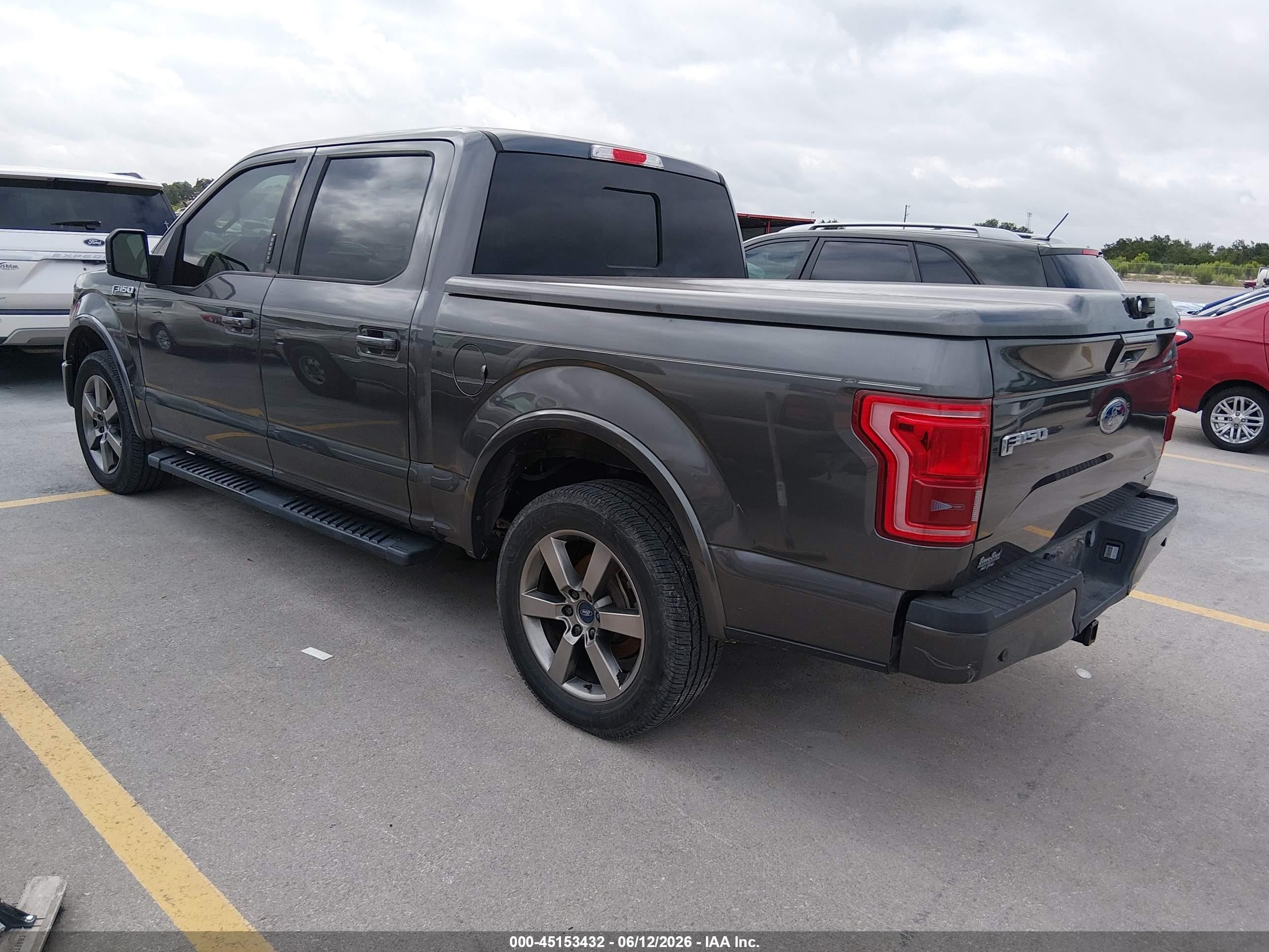 2015 Ford F-150 Lariat Gray vin: 1FTEW1CF8FFB33282