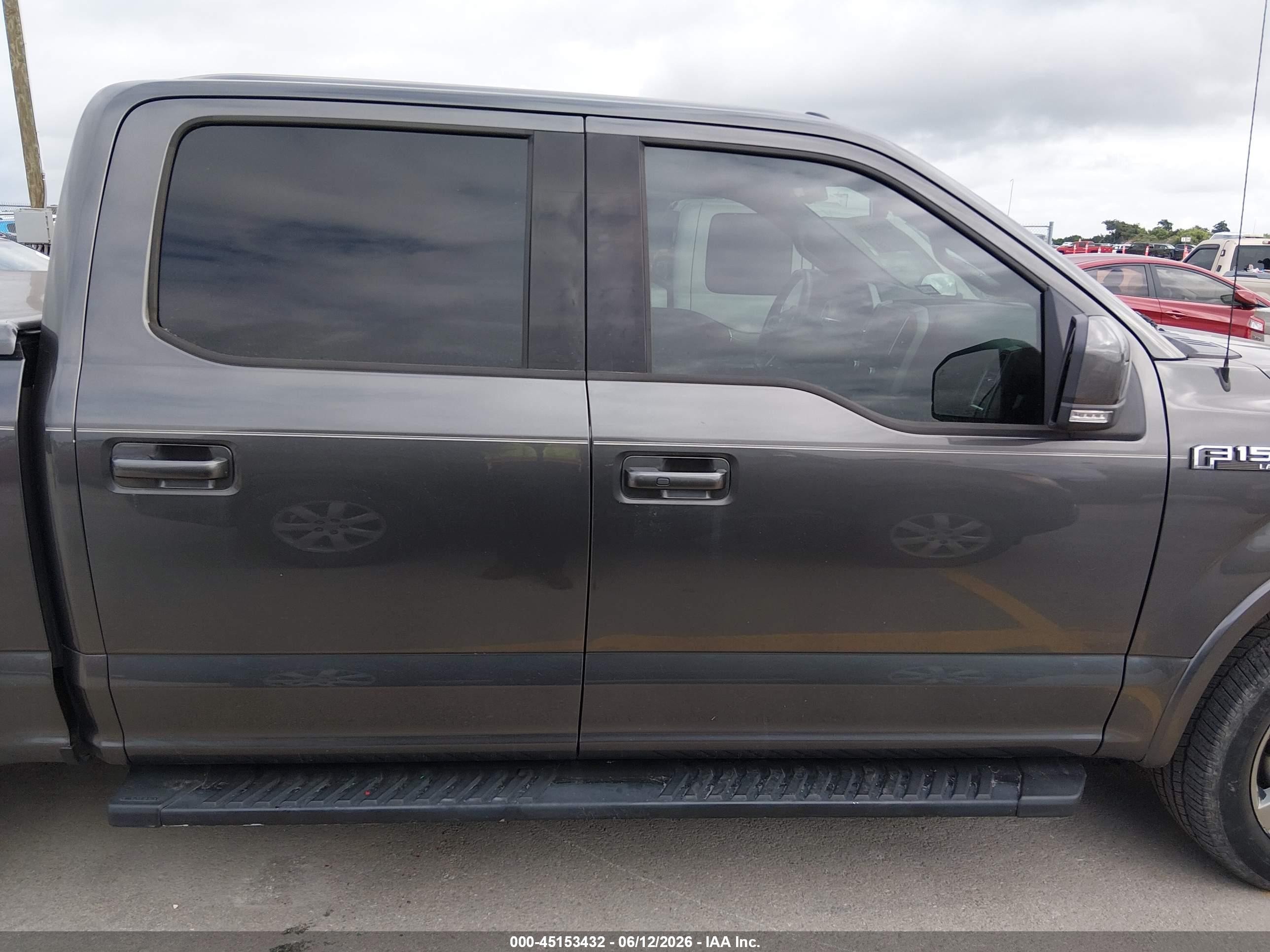 2015 Ford F-150 Lariat Gray vin: 1FTEW1CF8FFB33282