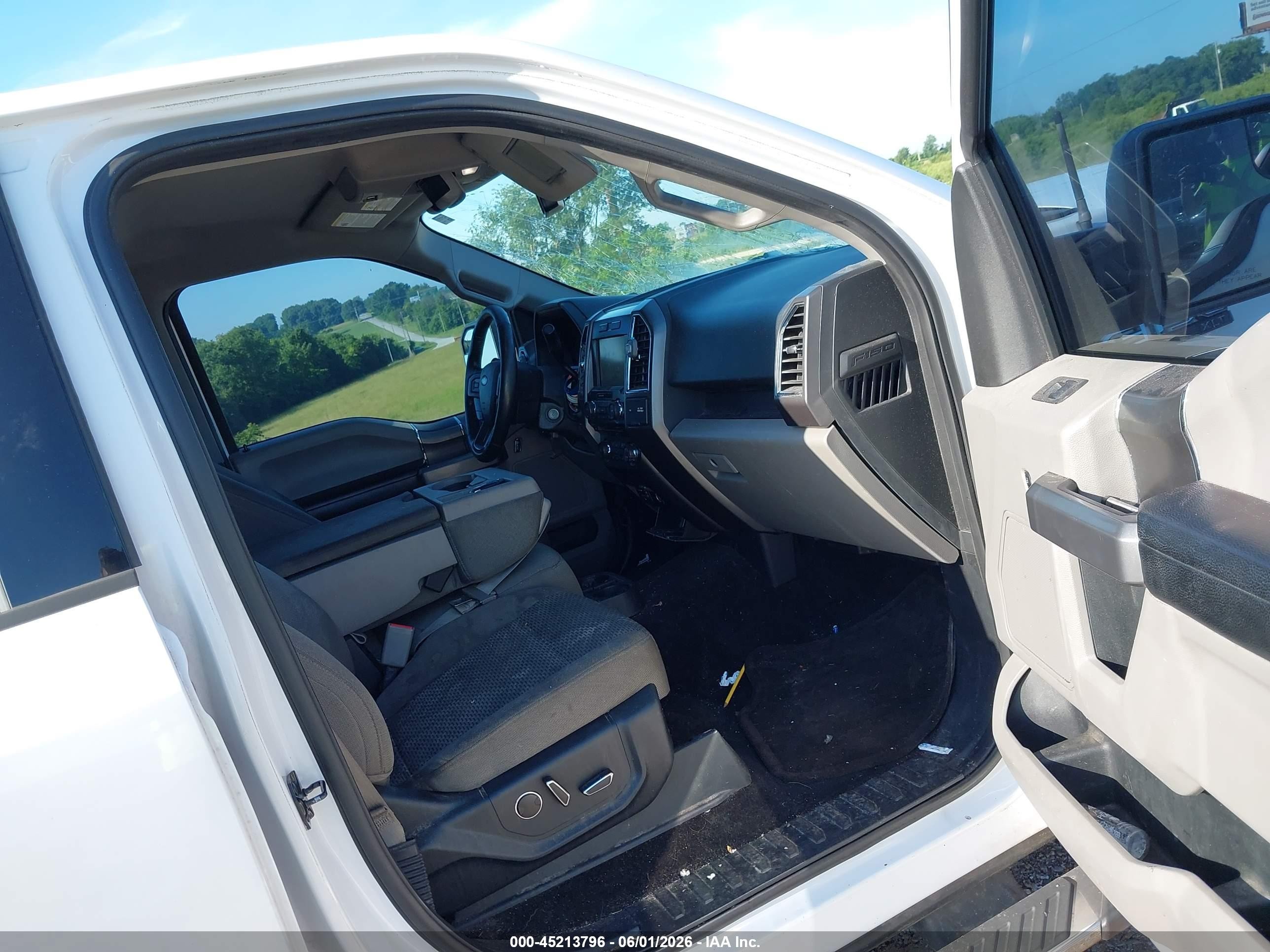 2015 Ford F-150 Xlt Белый vin: 1FTEW1CF8FKD57594