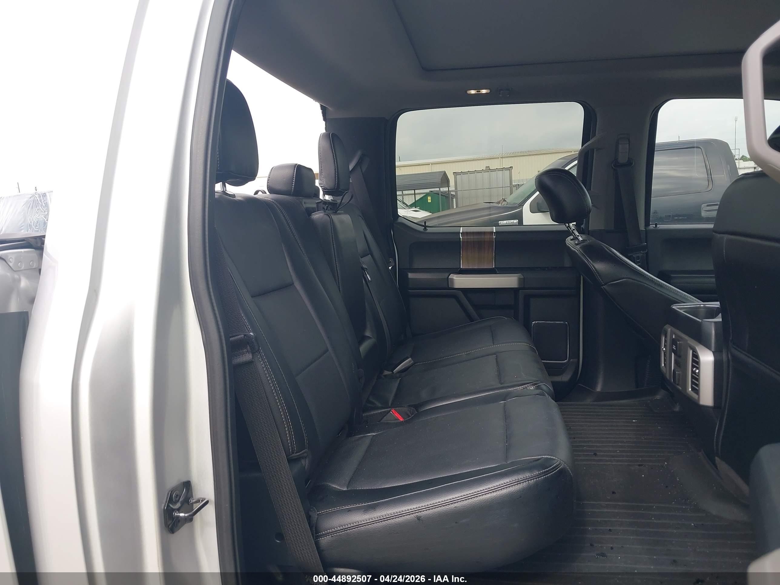 2015 Ford F-150 Lariat Silver vin: 1FTEW1CF8FKE15123