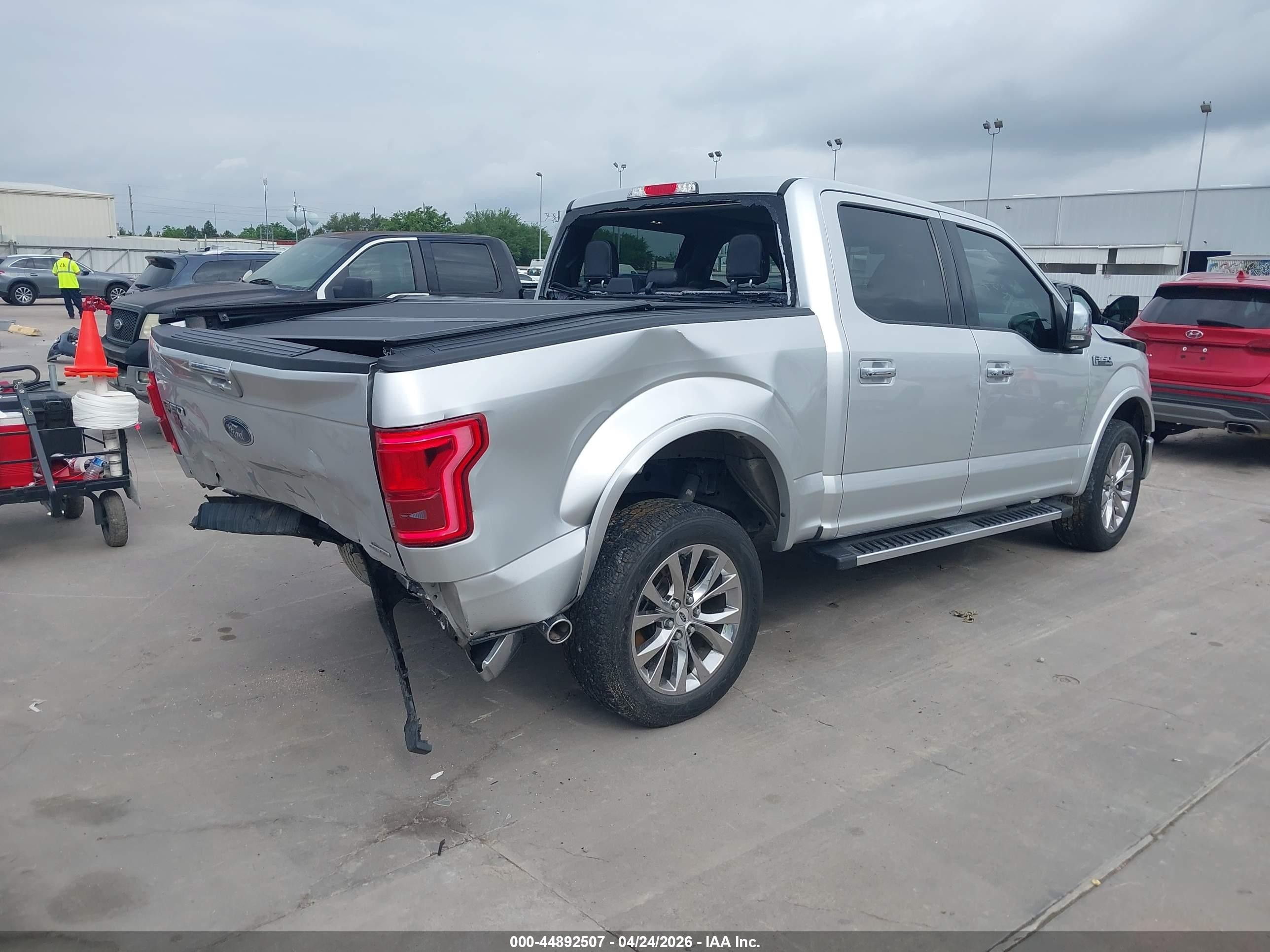 2015 Ford F-150 Lariat Silver vin: 1FTEW1CF8FKE15123
