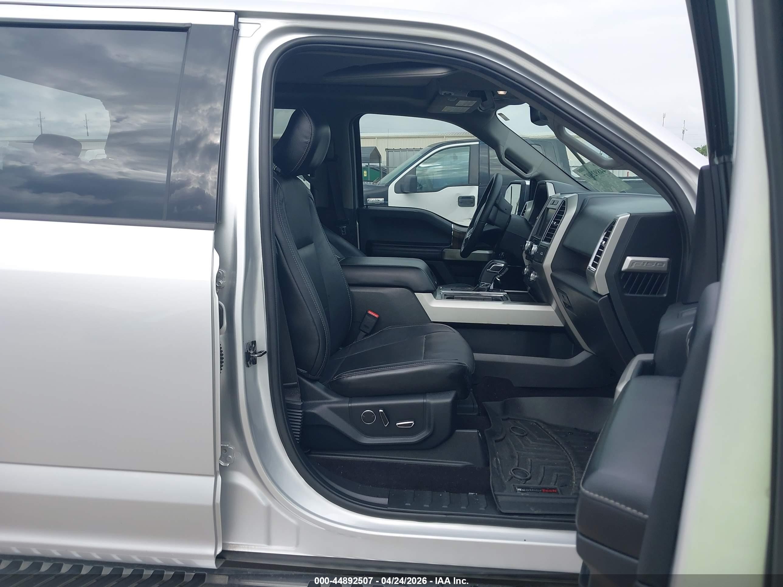 2015 Ford F-150 Lariat Silver vin: 1FTEW1CF8FKE15123