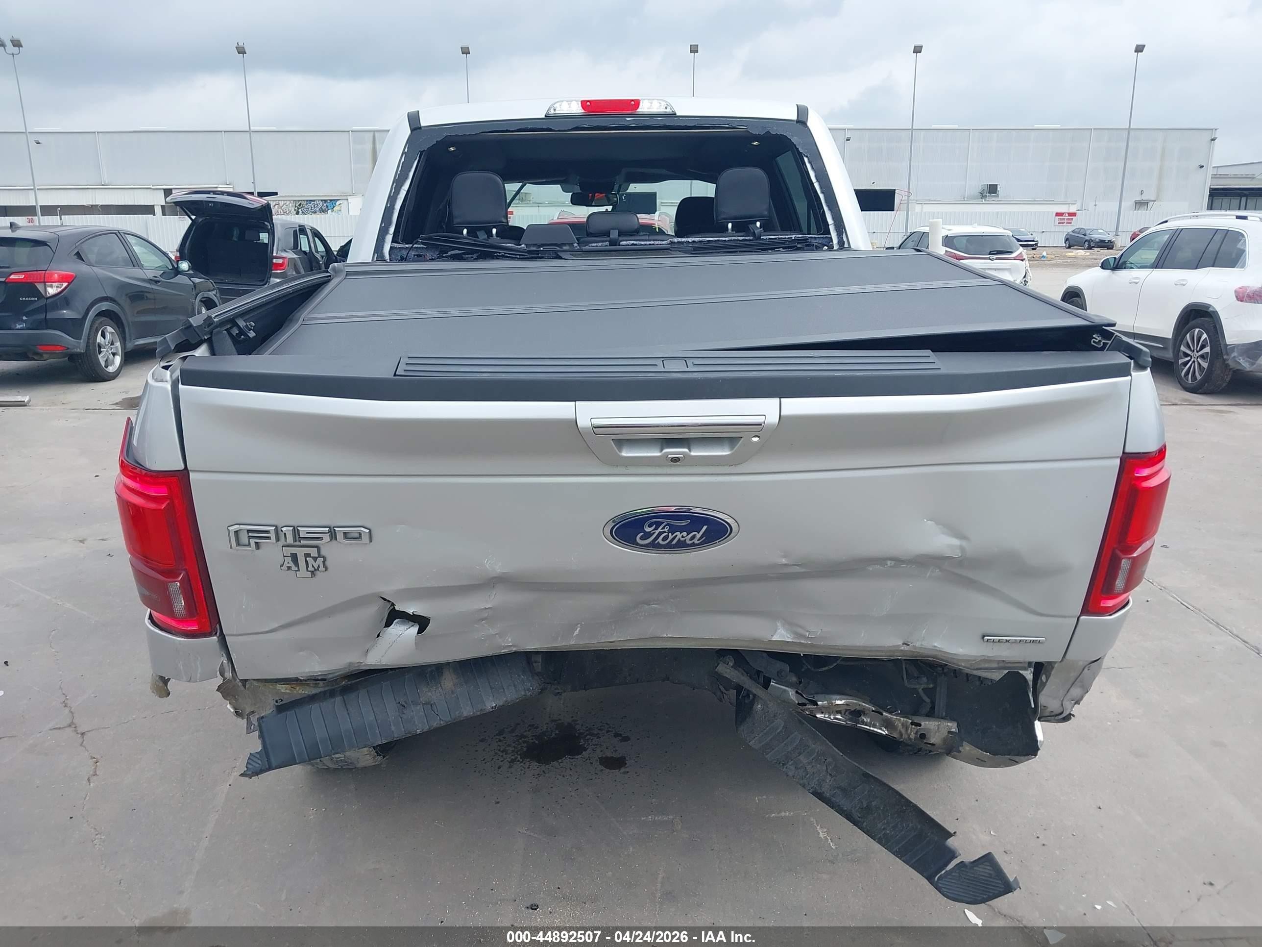 2015 Ford F-150 Lariat Silver vin: 1FTEW1CF8FKE15123