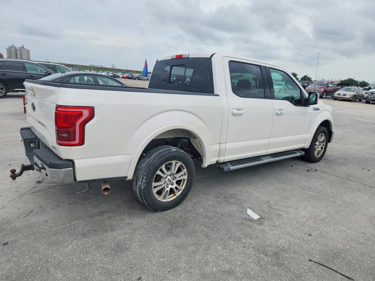 2015 Ford F-150 White vin: 1FTEW1CFXFFB45952