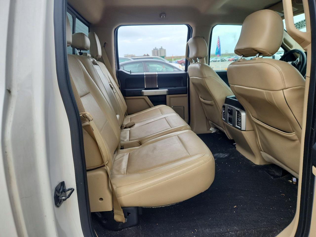 2015 Ford F-150 White vin: 1FTEW1CFXFFB45952