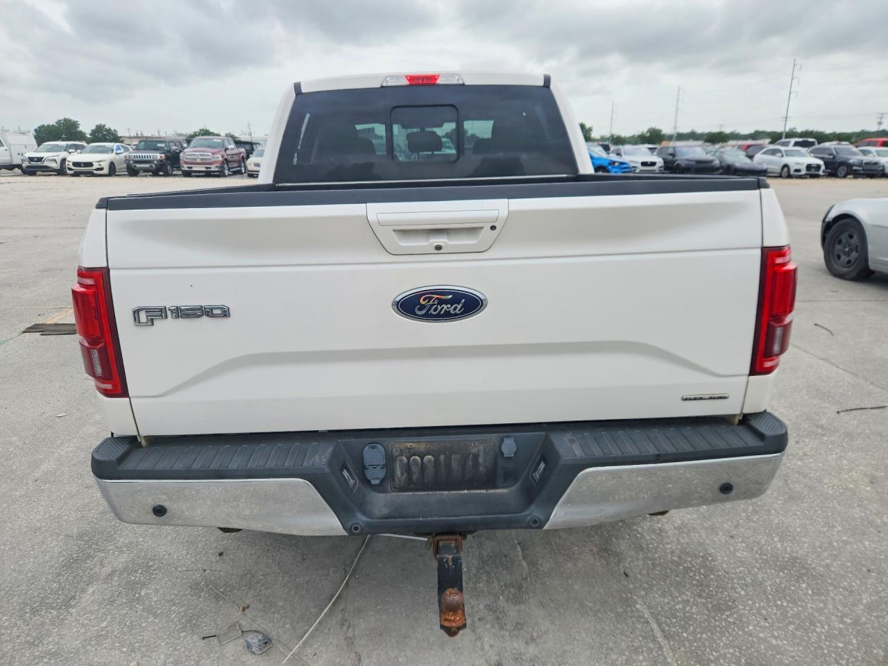2015 Ford F-150 White vin: 1FTEW1CFXFFB45952