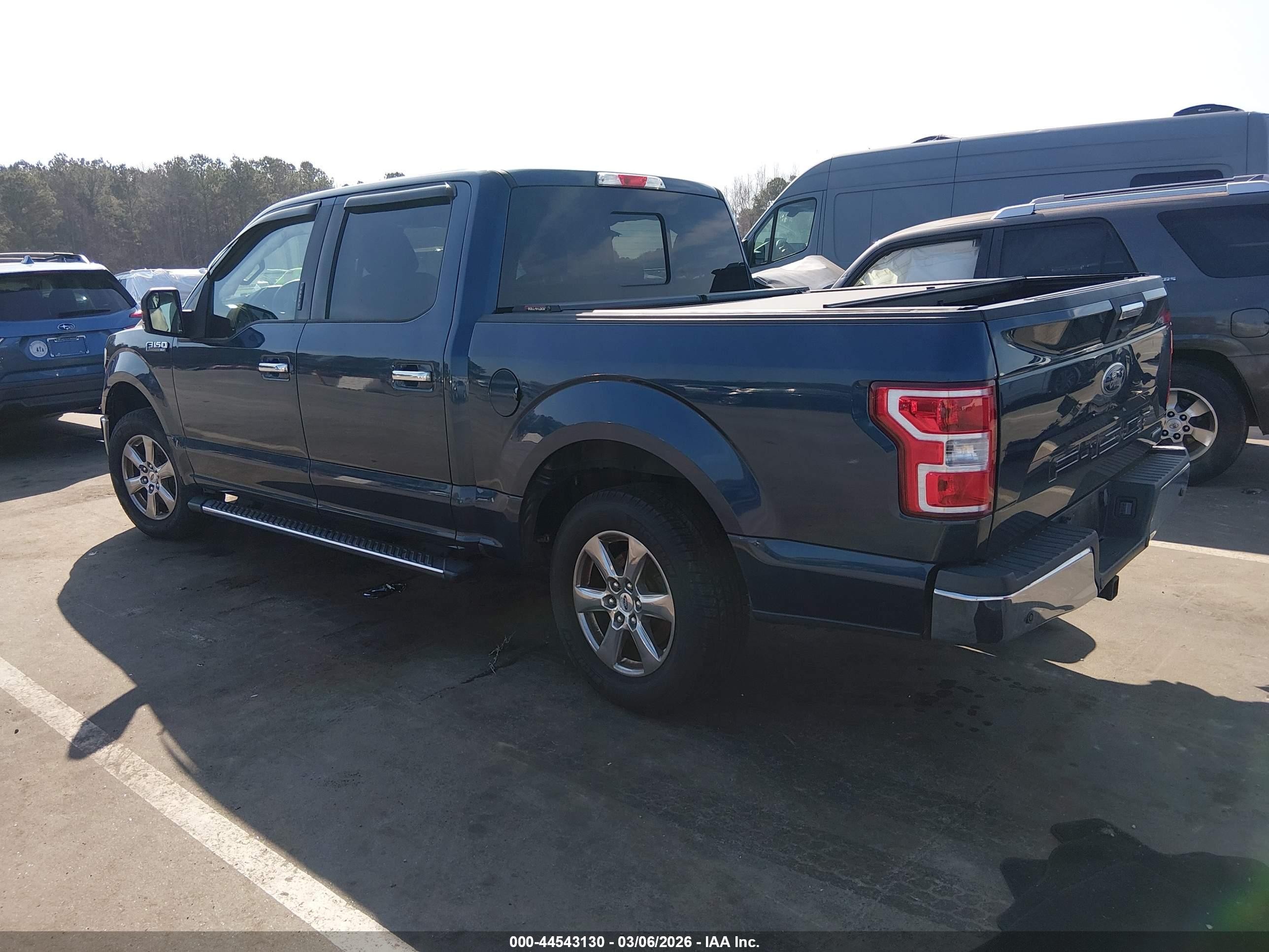 2018 Ford F-150 Xlt Blue vin: 1FTEW1CG1JFE74153